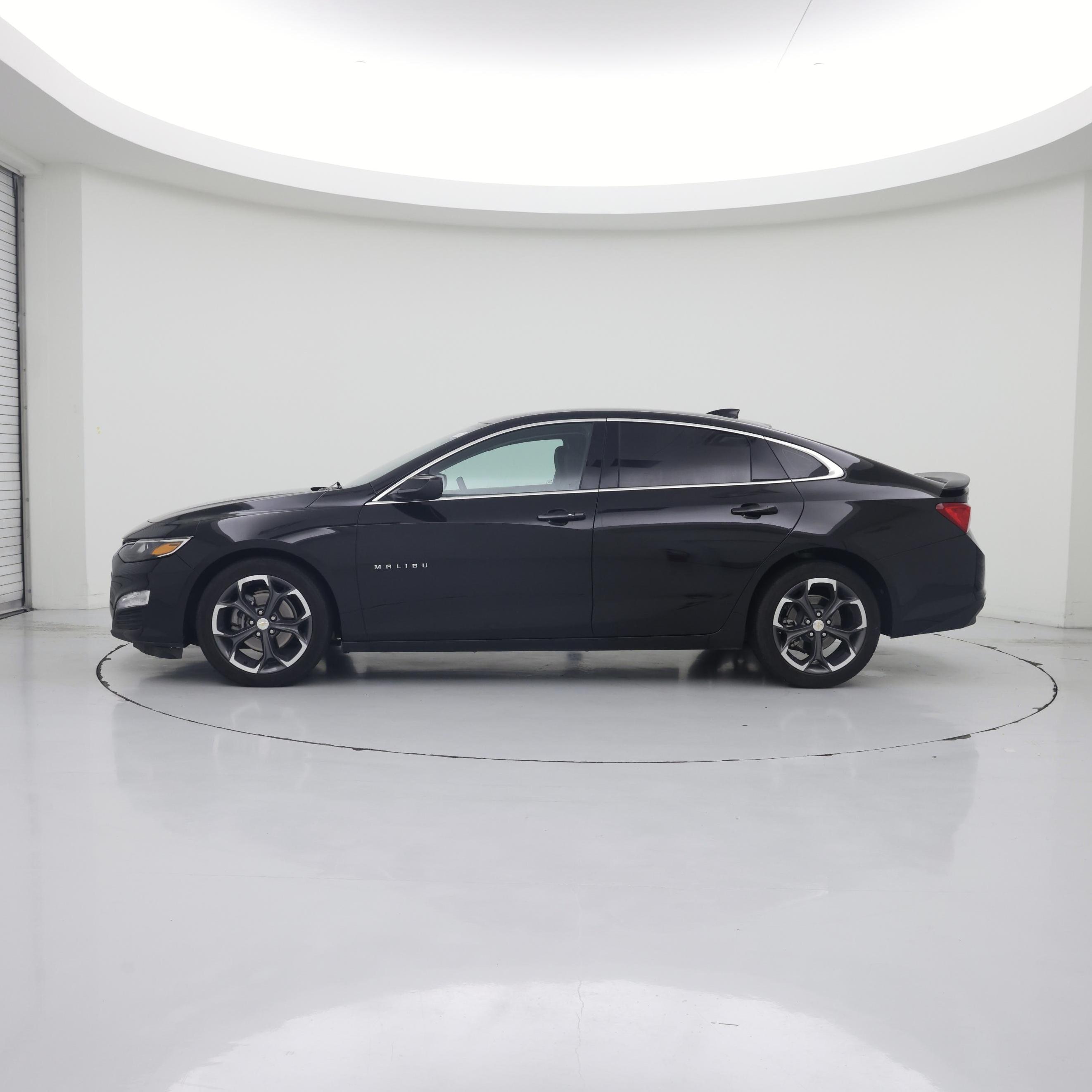 Thumbnail: 2024 Chevrolet Malibu - 3