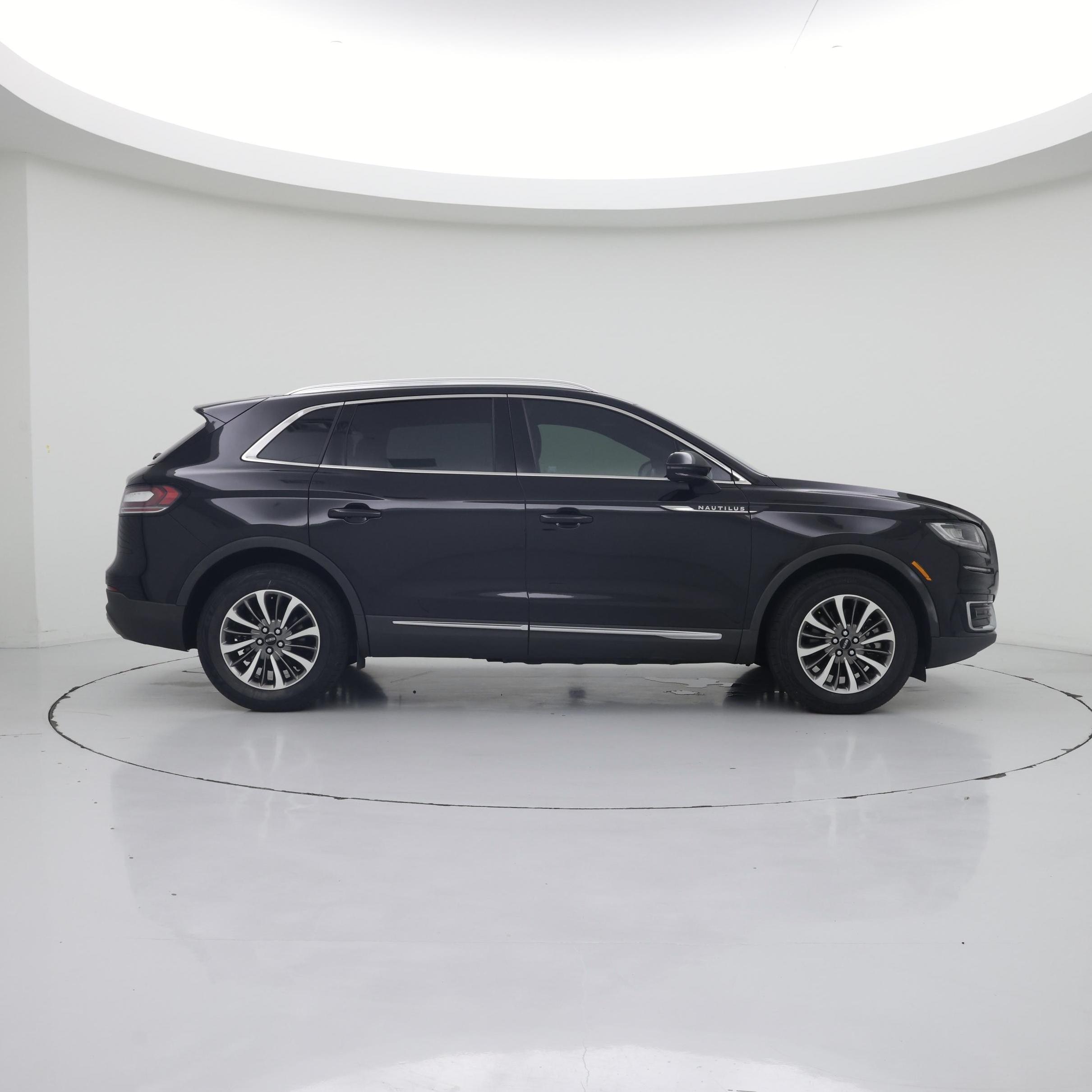 Thumbnail: 2020 Lincoln Nautilus - 7