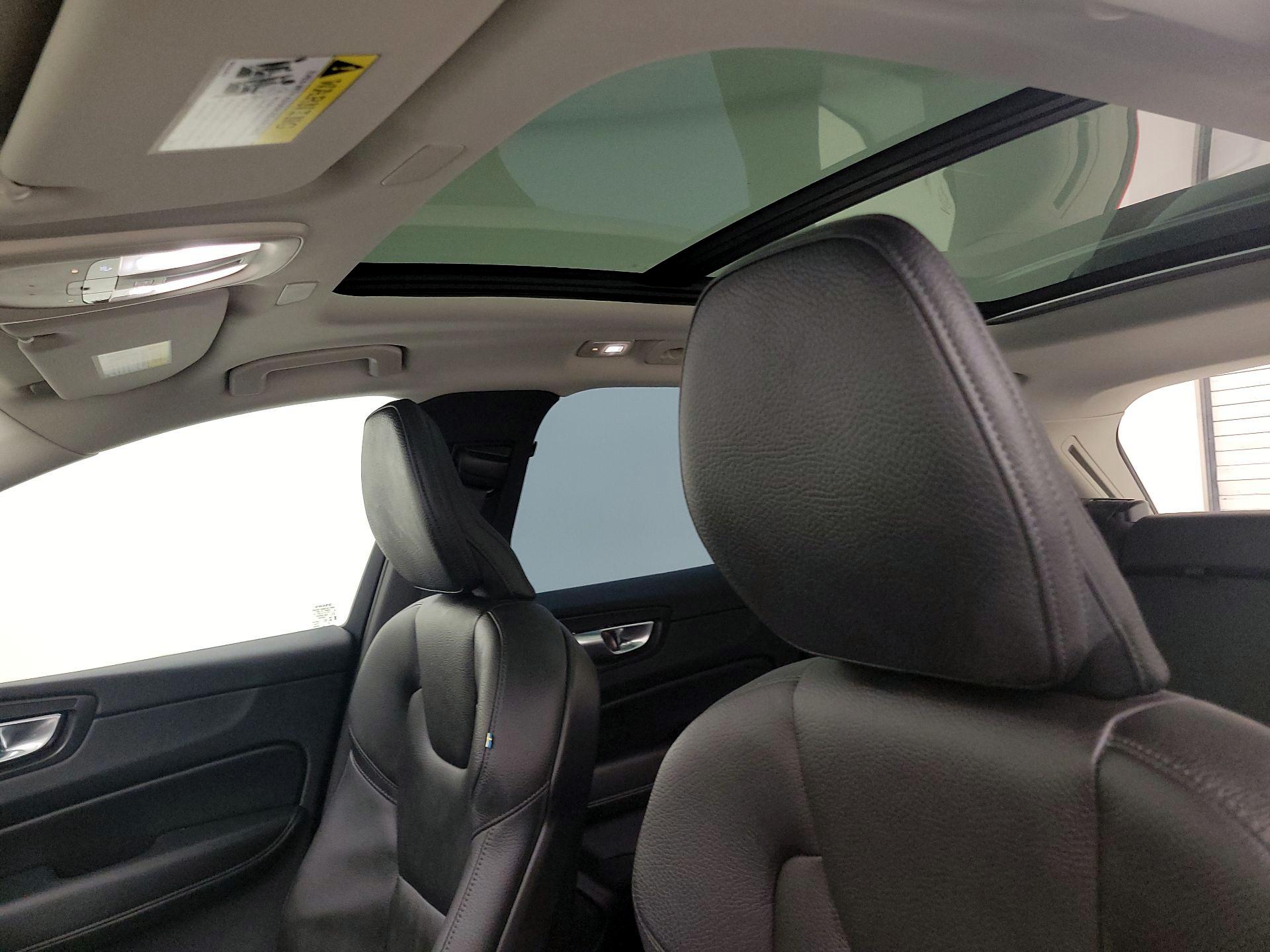 Thumbnail: 2025 Volvo XC60 - 19
