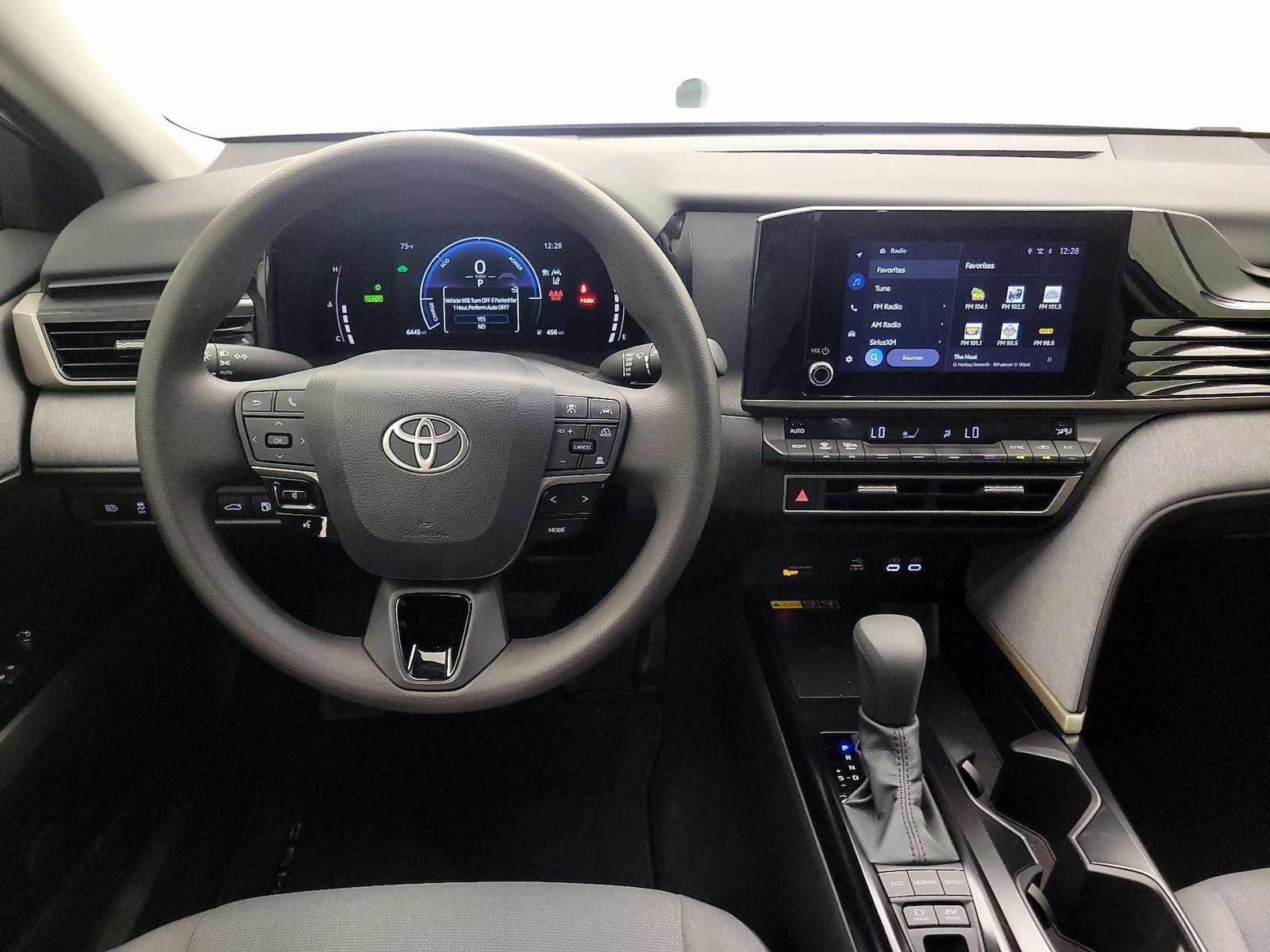 2026 Toyota Camry LE - Photo 11