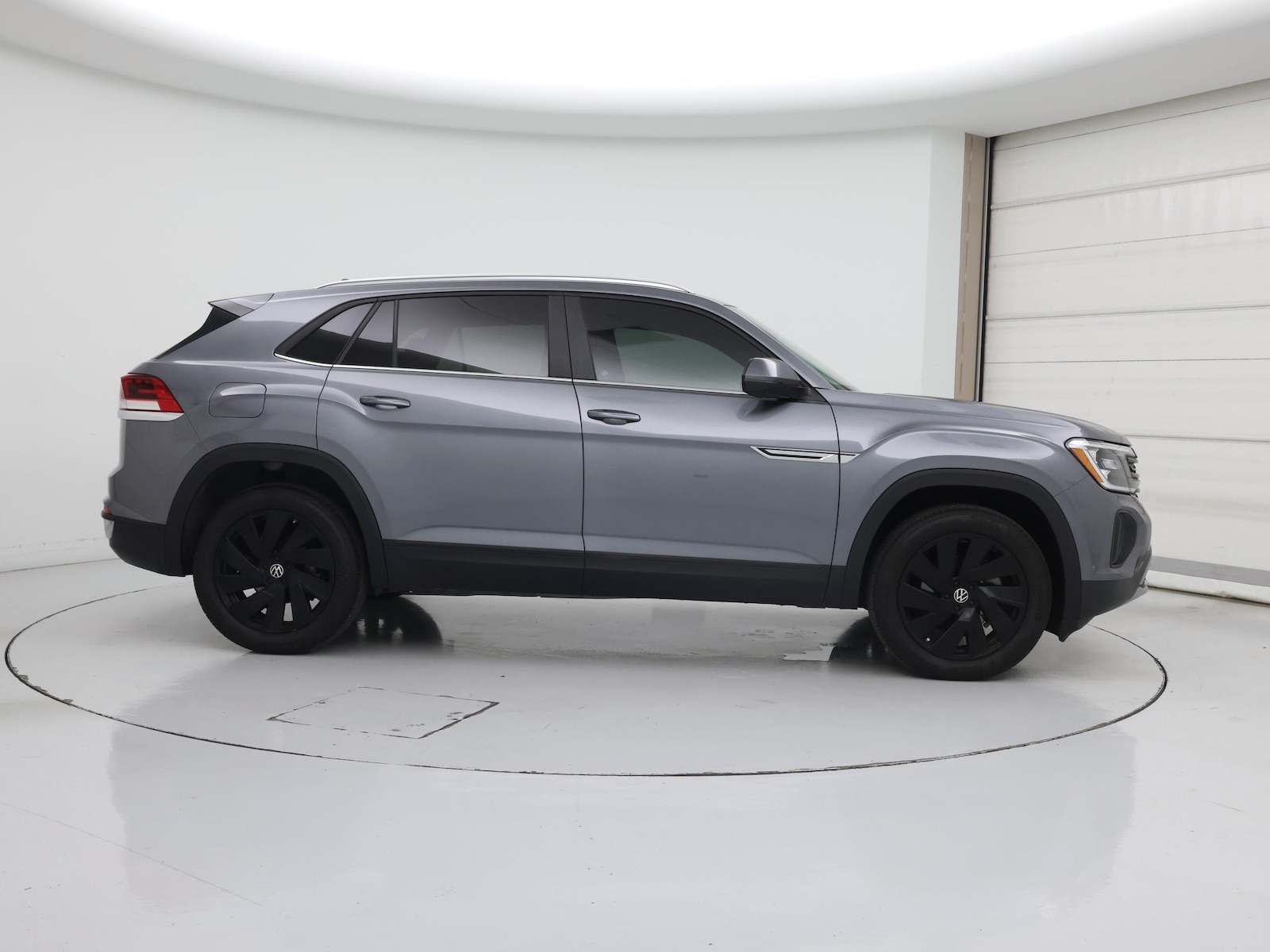 2025 Volkswagen Atlas Cross Sport SE w/Tech - Photo 8
