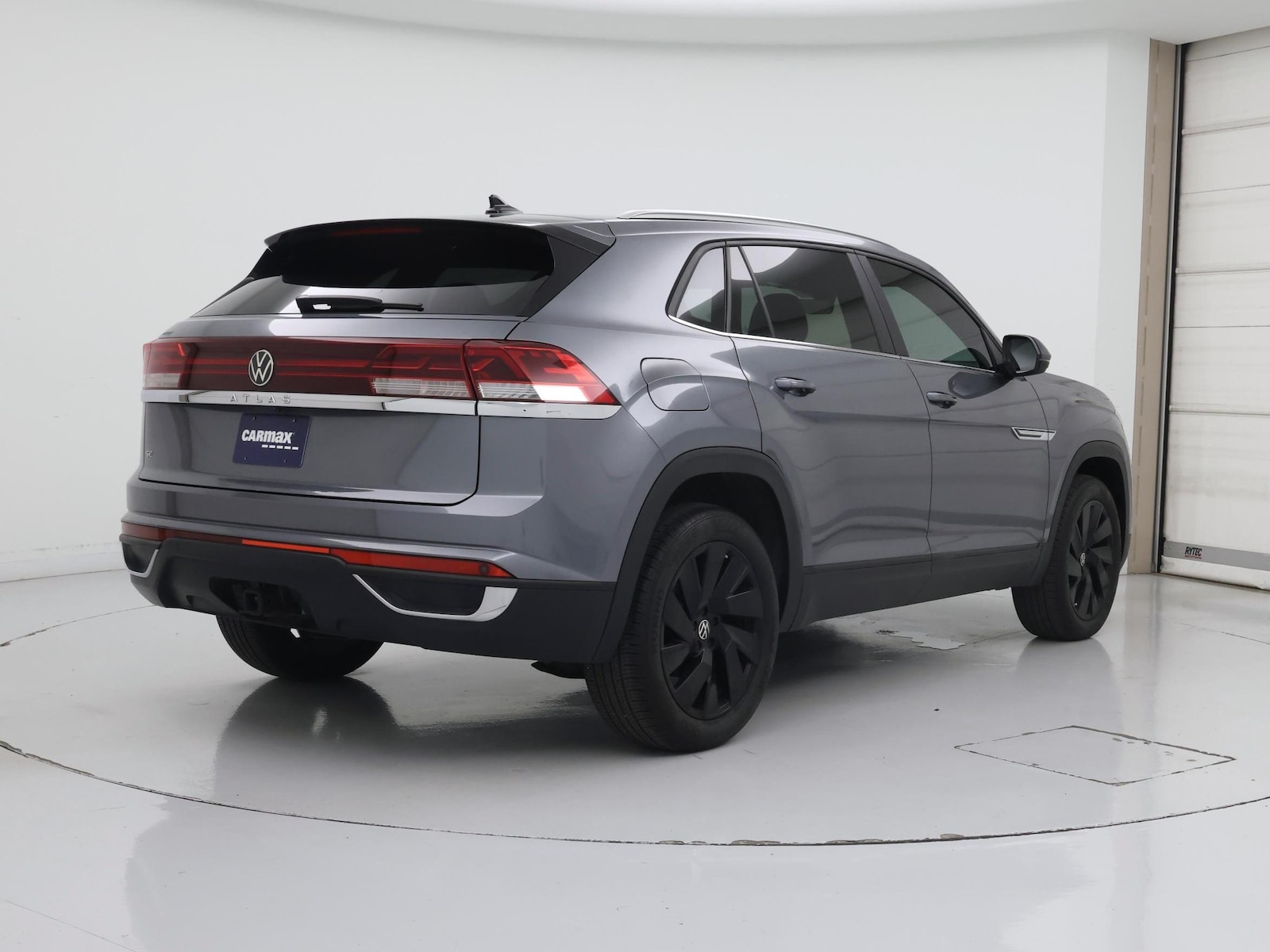 2025 Volkswagen Atlas Cross Sport SE w/Tech - Photo 9