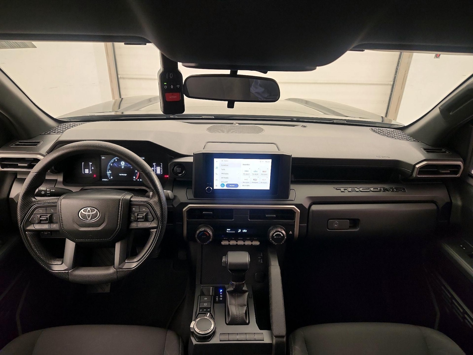 2024 Toyota Tacoma SR - Photo 10