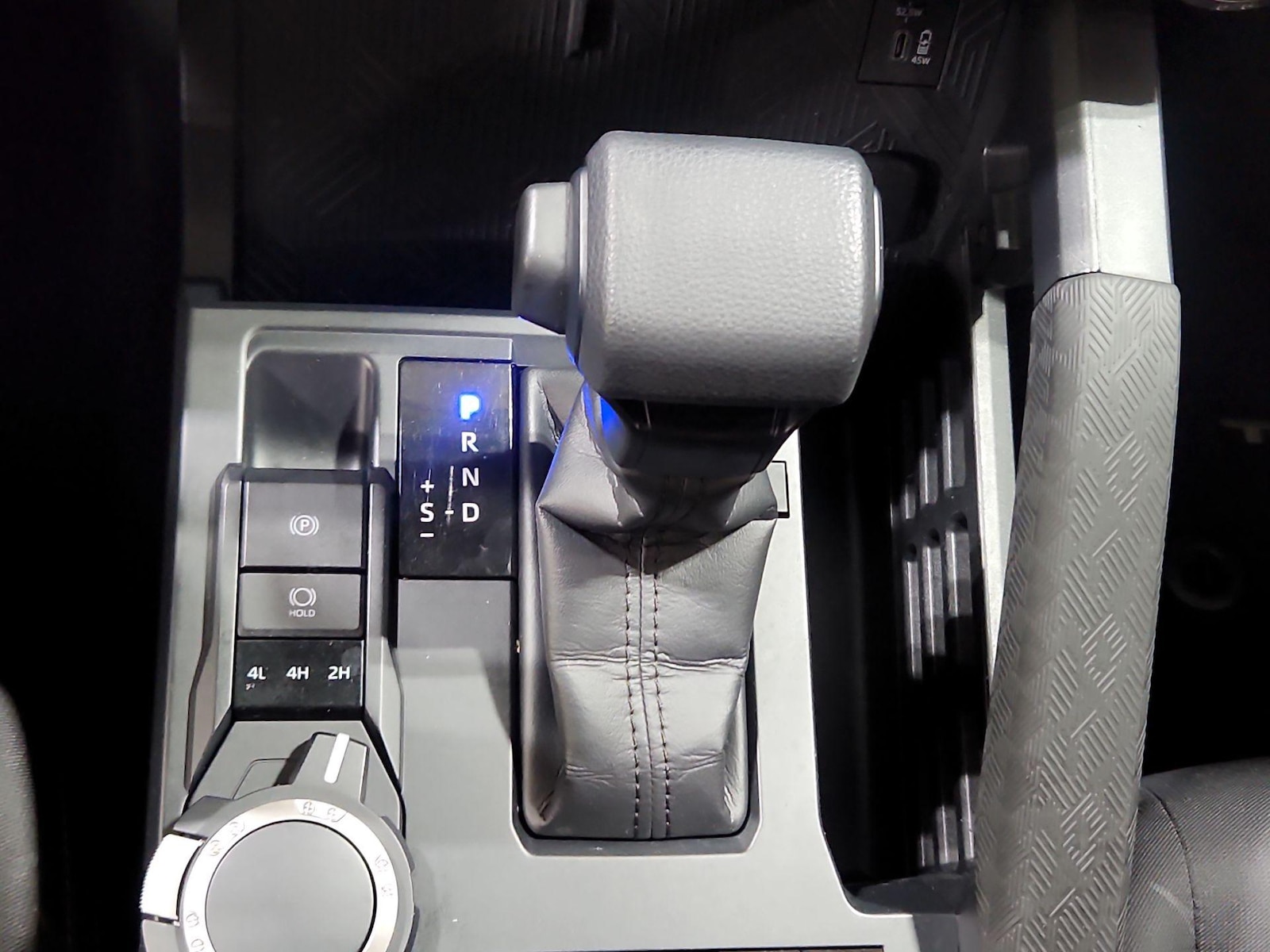 2024 Toyota Tacoma SR - Photo 19