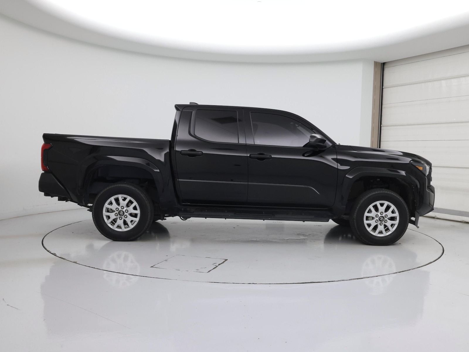 2024 Toyota Tacoma SR - Photo 8