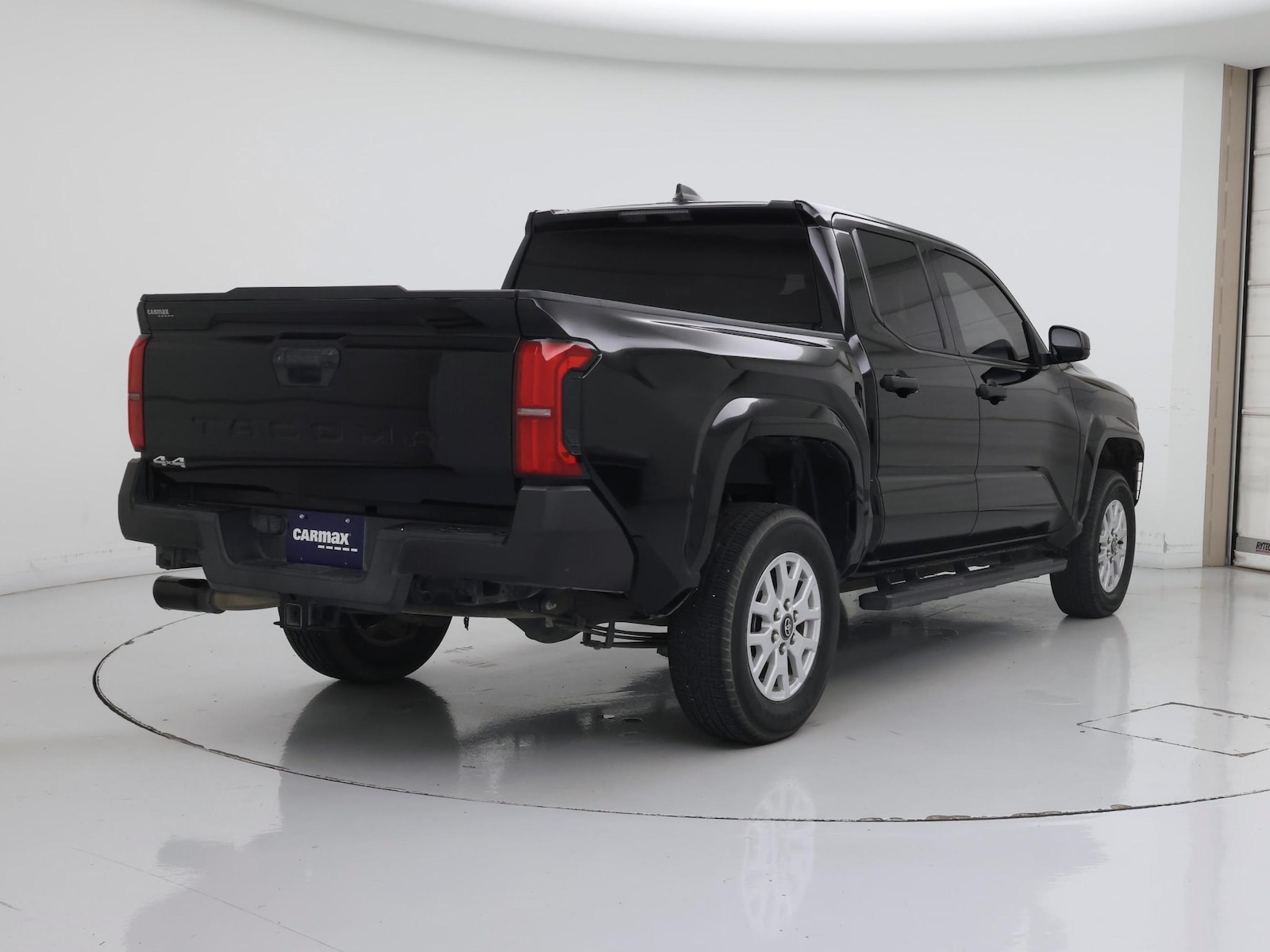 2024 Toyota Tacoma SR - Photo 9