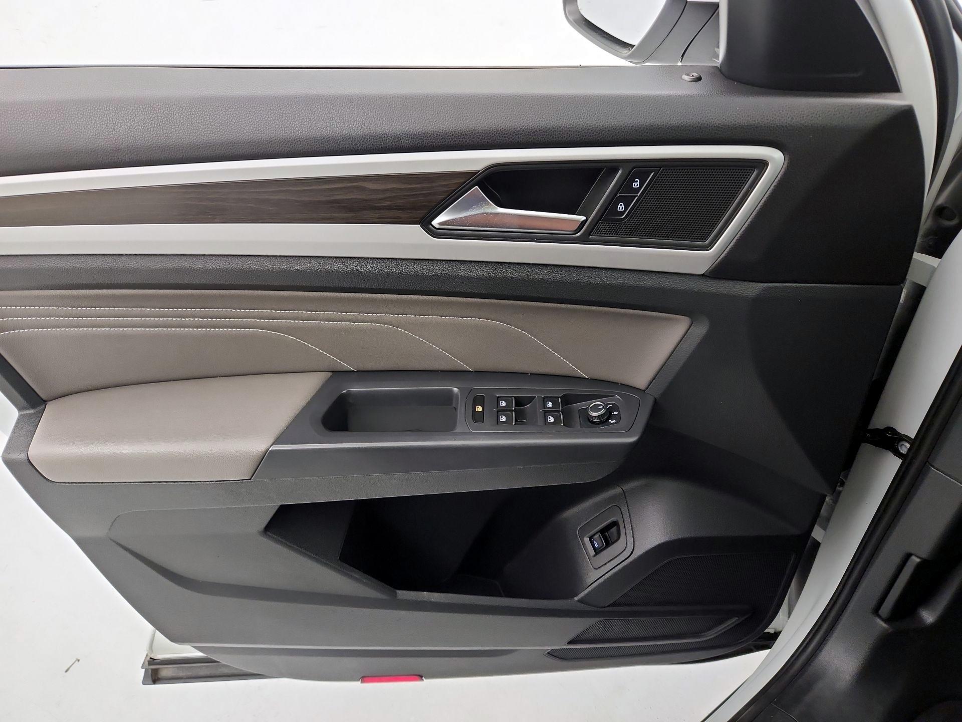 Thumbnail: 2021 Volkswagen Atlas - 12
