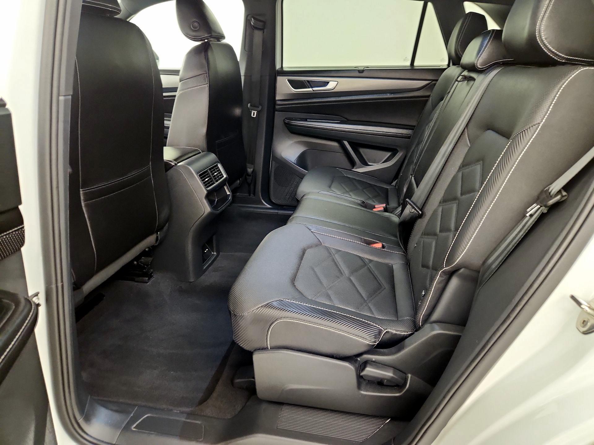 Thumbnail: 2025 Volkswagen Atlas - 19