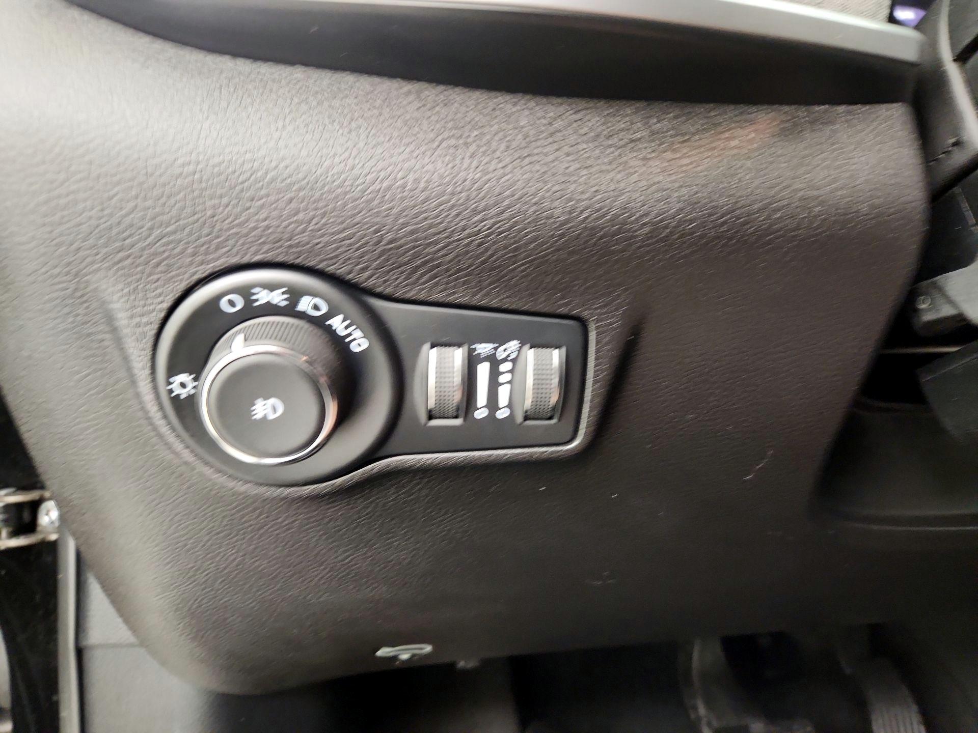 Thumbnail: 2025 Jeep Compass - 13