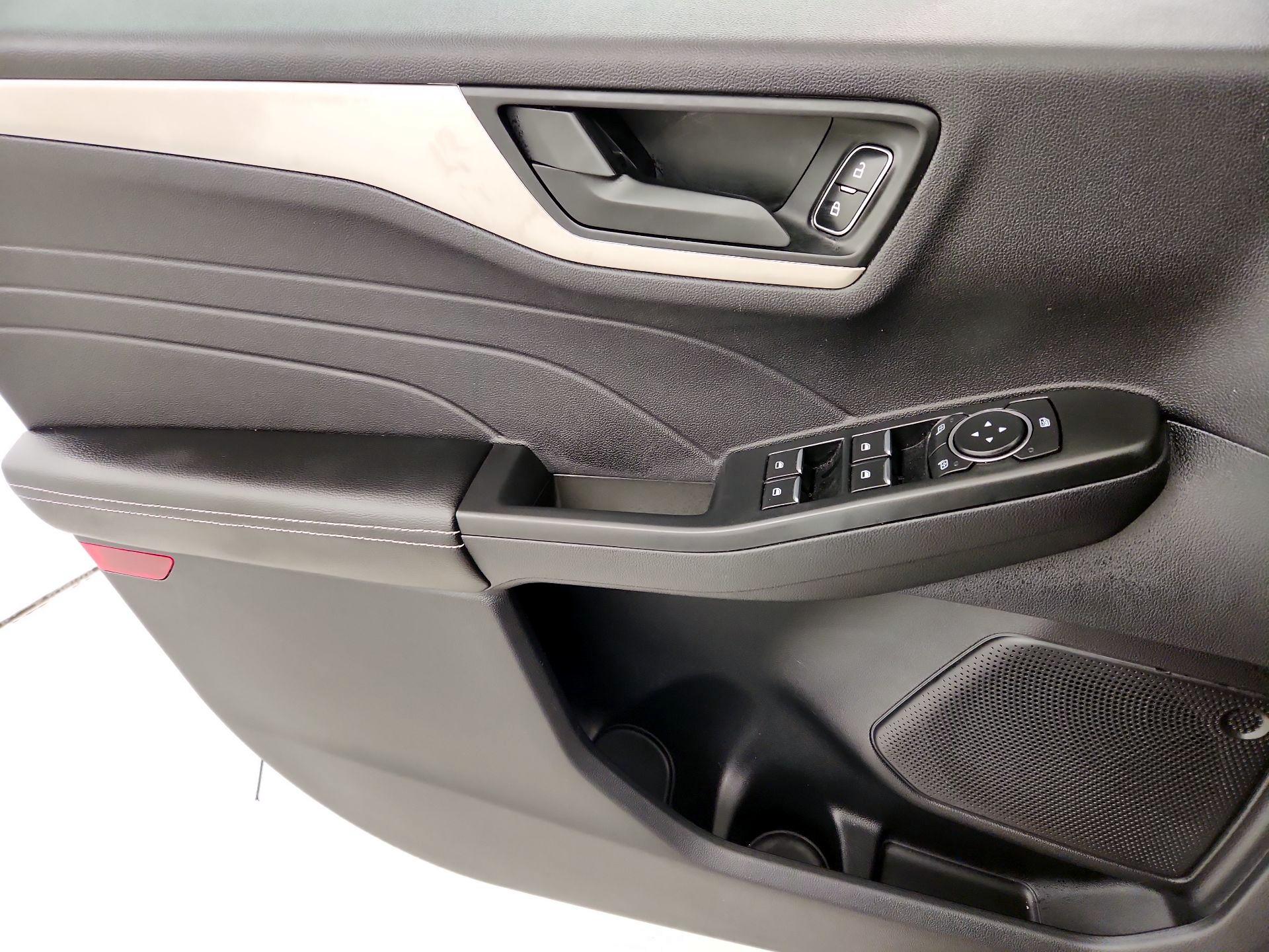 Thumbnail: 2022 Ford Escape - 12
