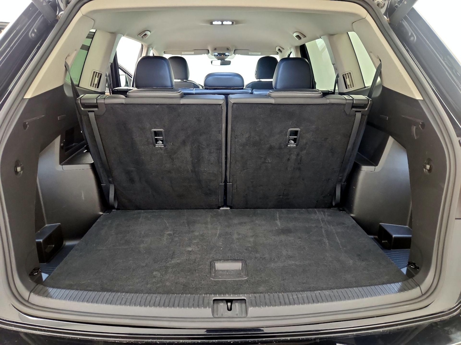 2025 Volkswagen Atlas SE w/Tech - Photo 21