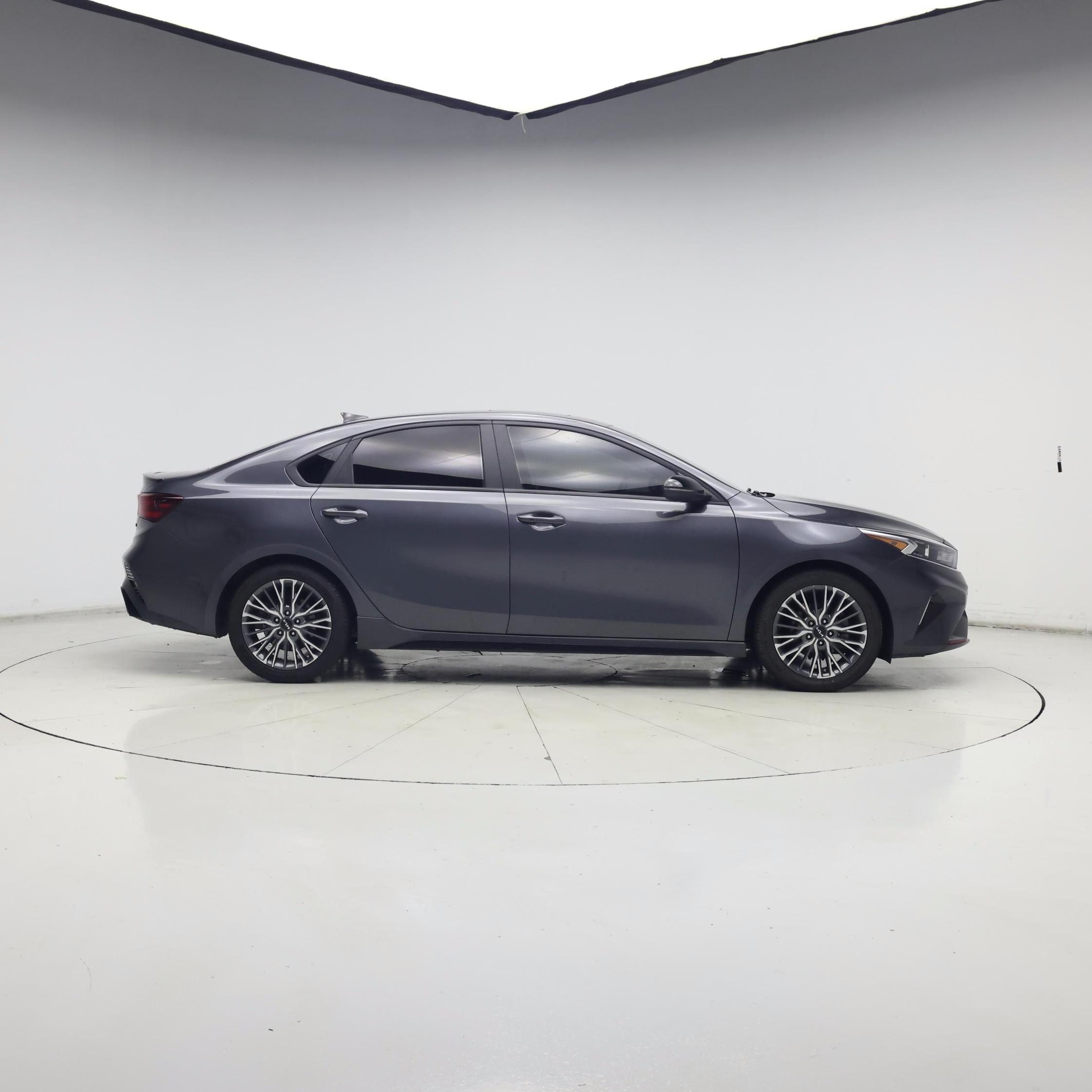 Thumbnail: 2024 Kia Forte - 7