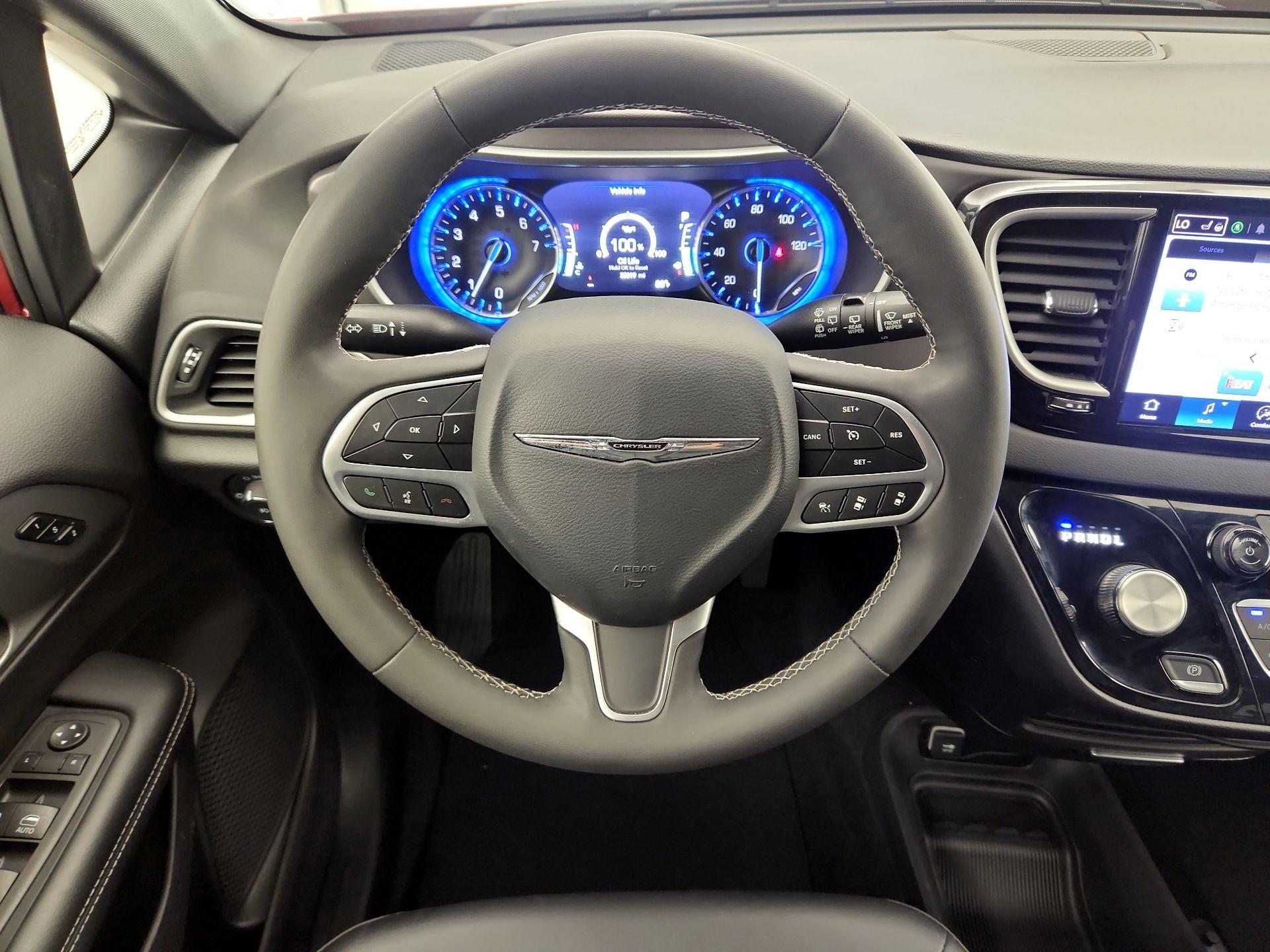 Thumbnail: 2025 Chrysler Pacifica - 10