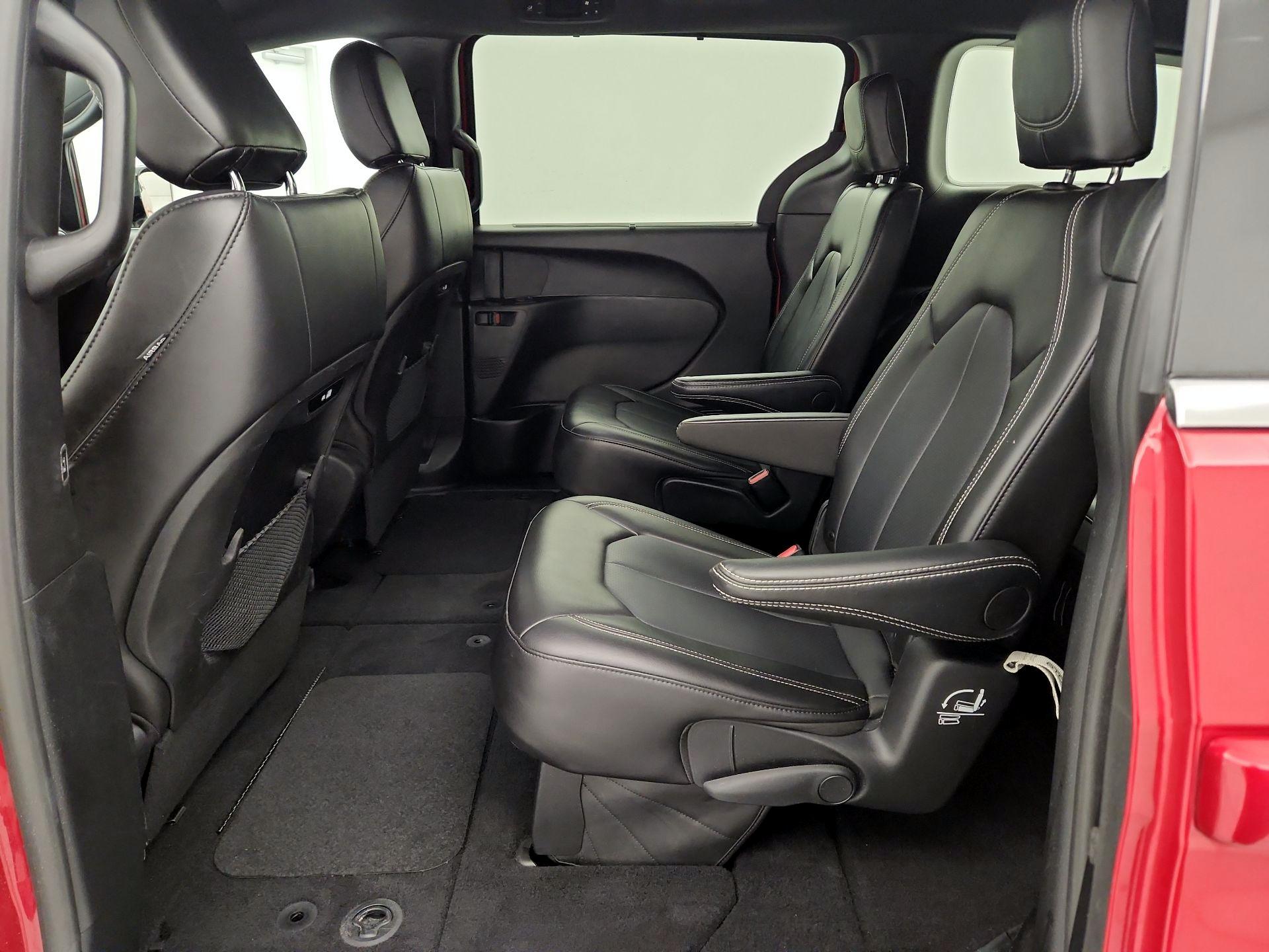 Thumbnail: 2025 Chrysler Pacifica - 19