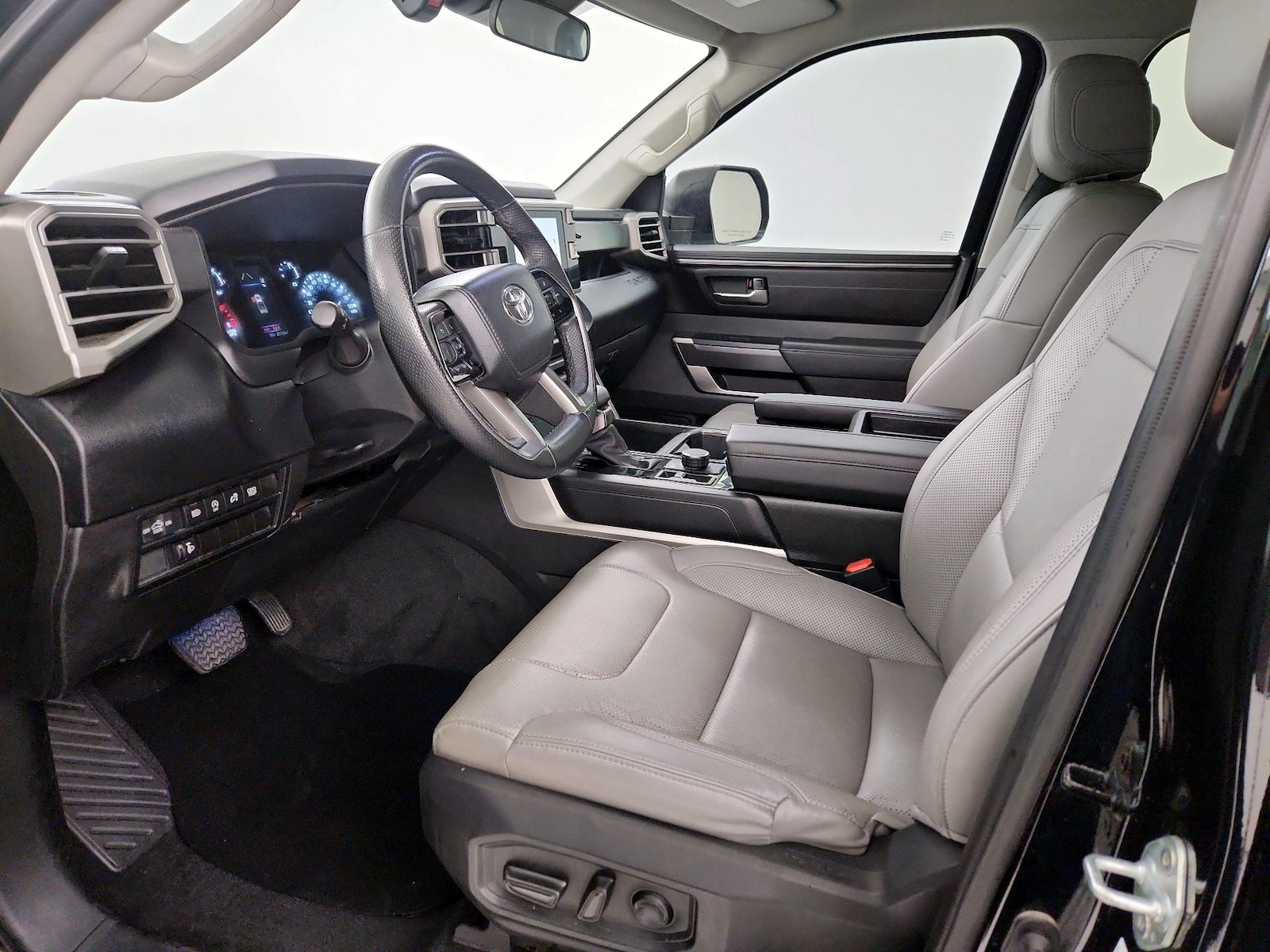 2024 Toyota Tundra SR5 - Photo 12