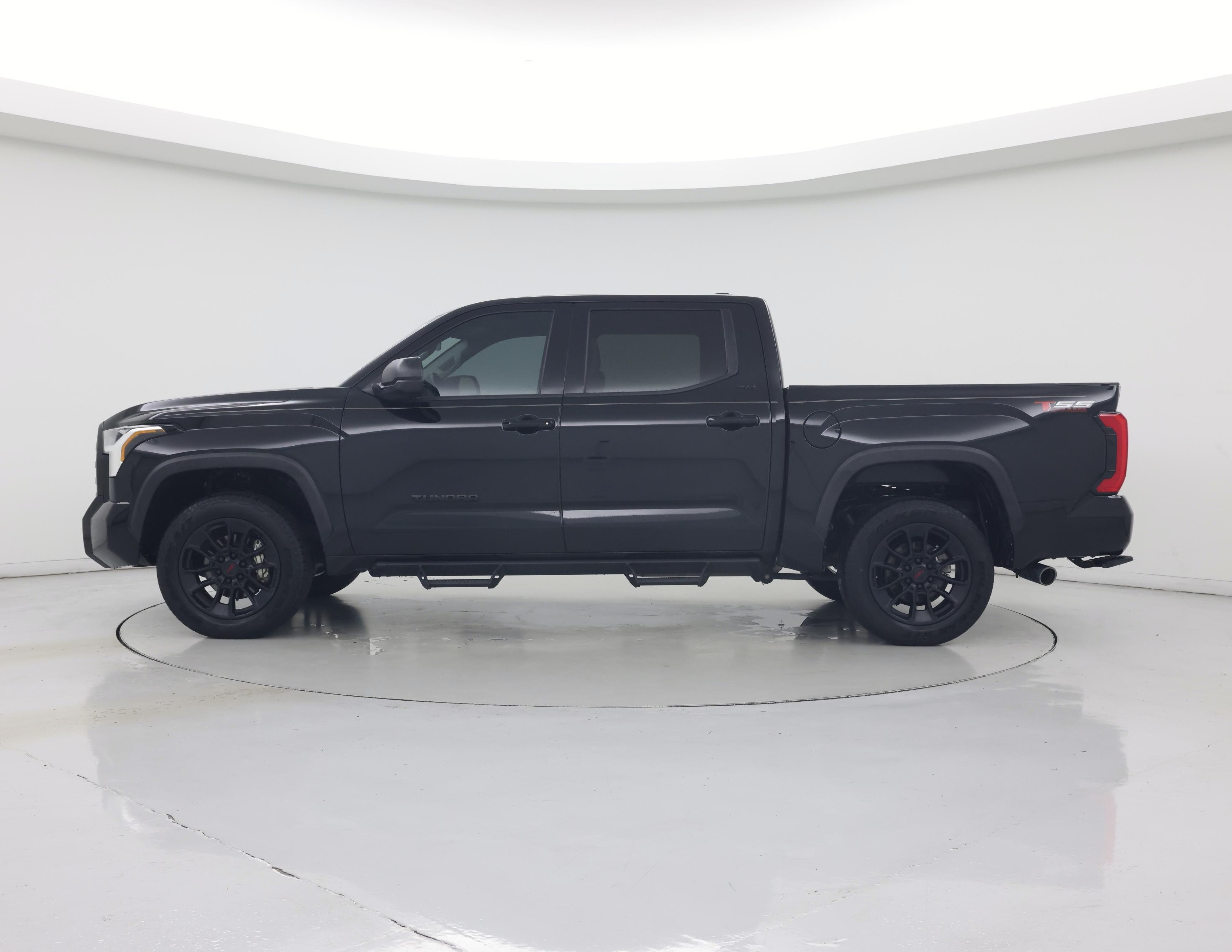 Thumbnail: 2024 Toyota Tundra - 3