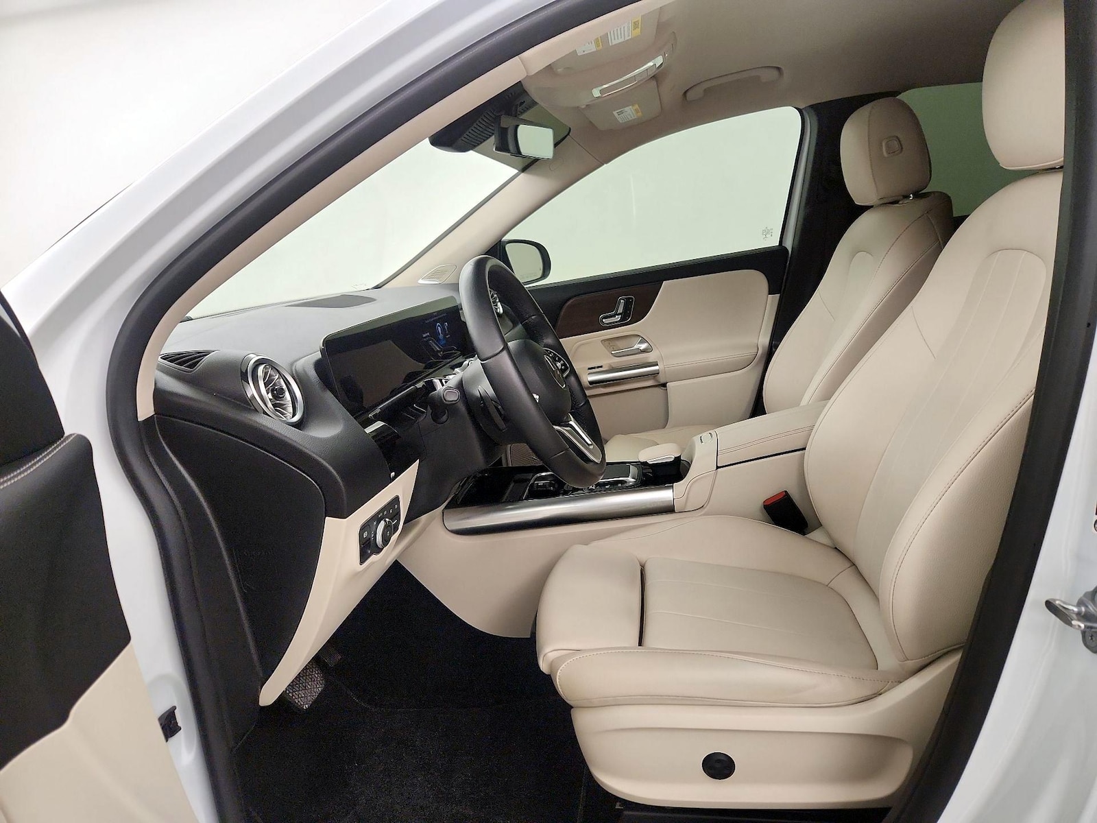 2023 Mercedes-Benz GLA Base - Photo 12