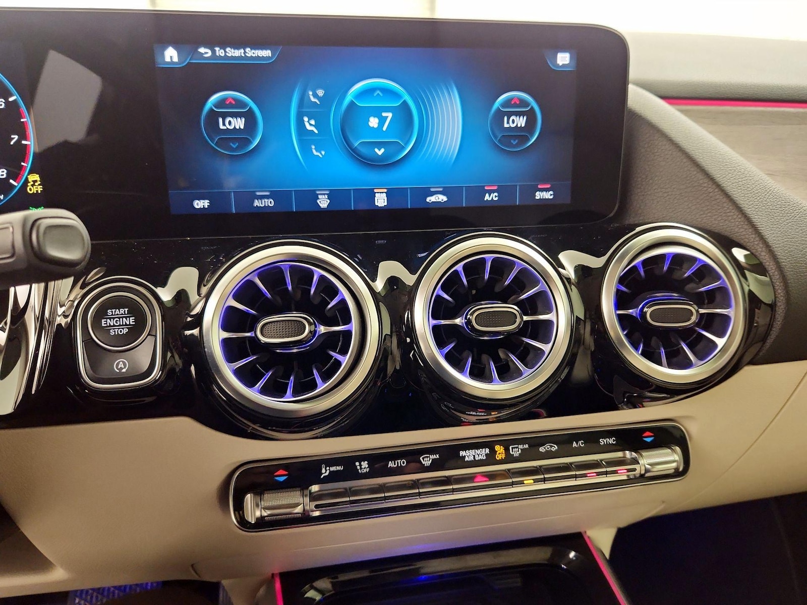 2023 Mercedes-Benz GLA Base - Photo 18