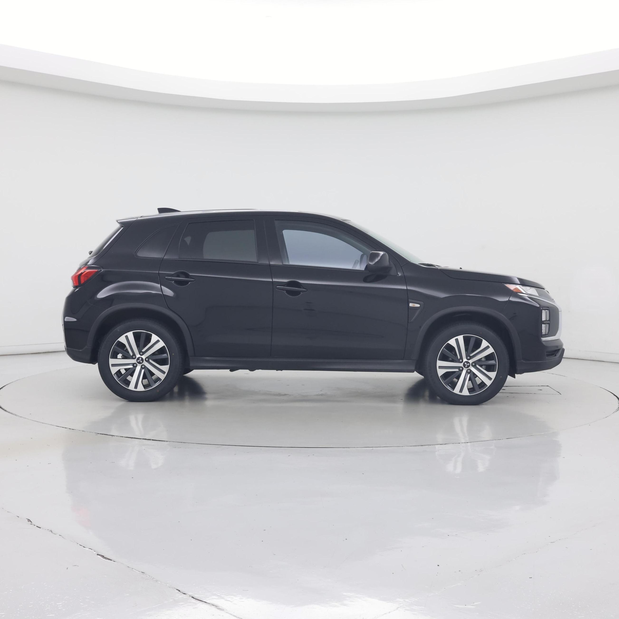 Thumbnail: 2024 Mitsubishi Outlander Sport - 7