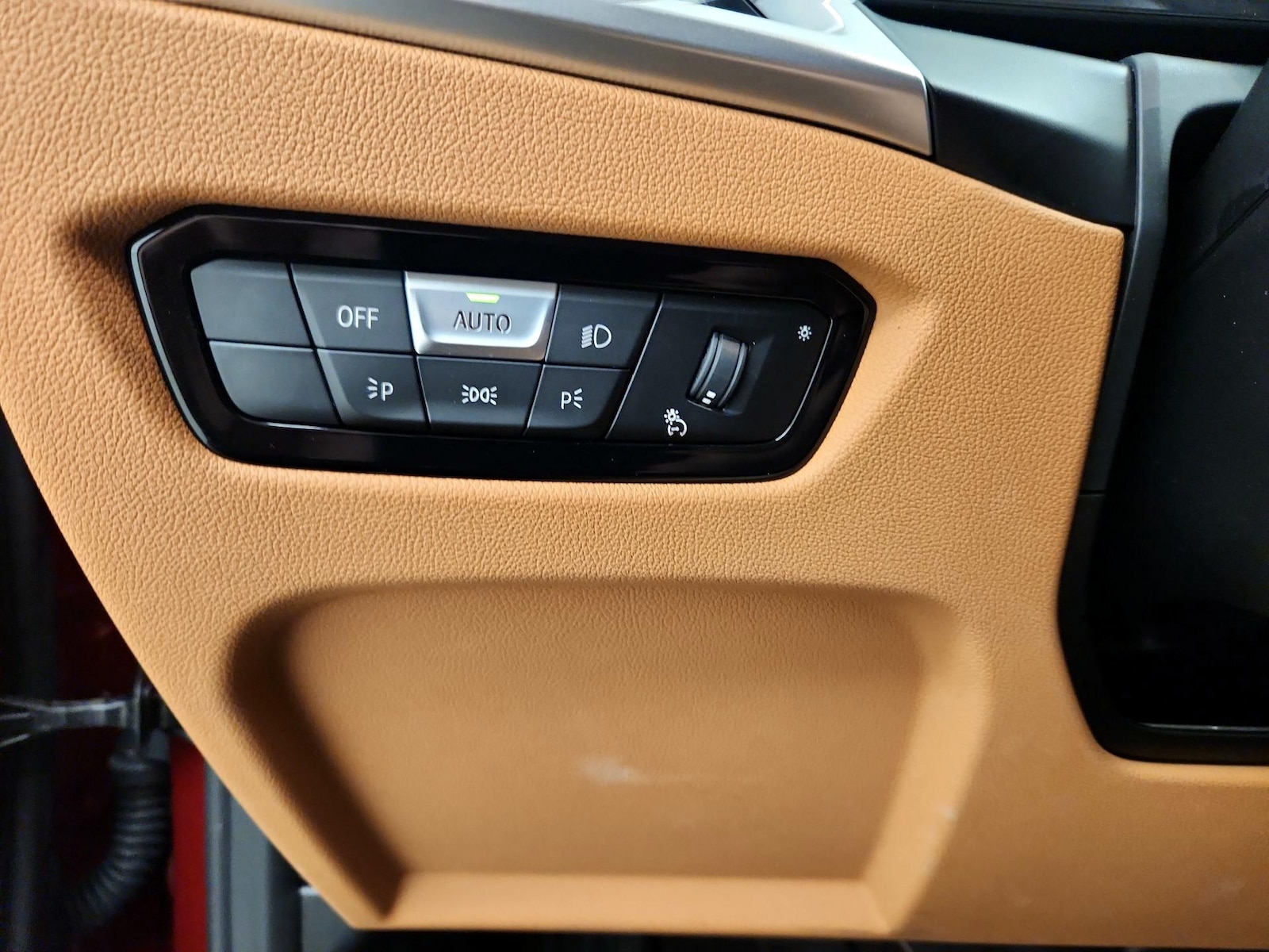 2026 BMW 3 Series 330i - Photo 14