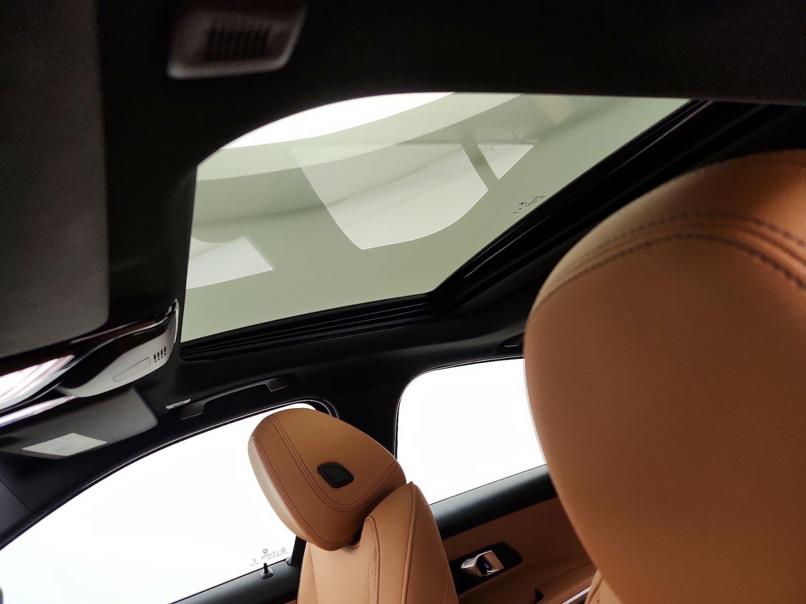 2026 BMW 3 Series 330i - Photo 21