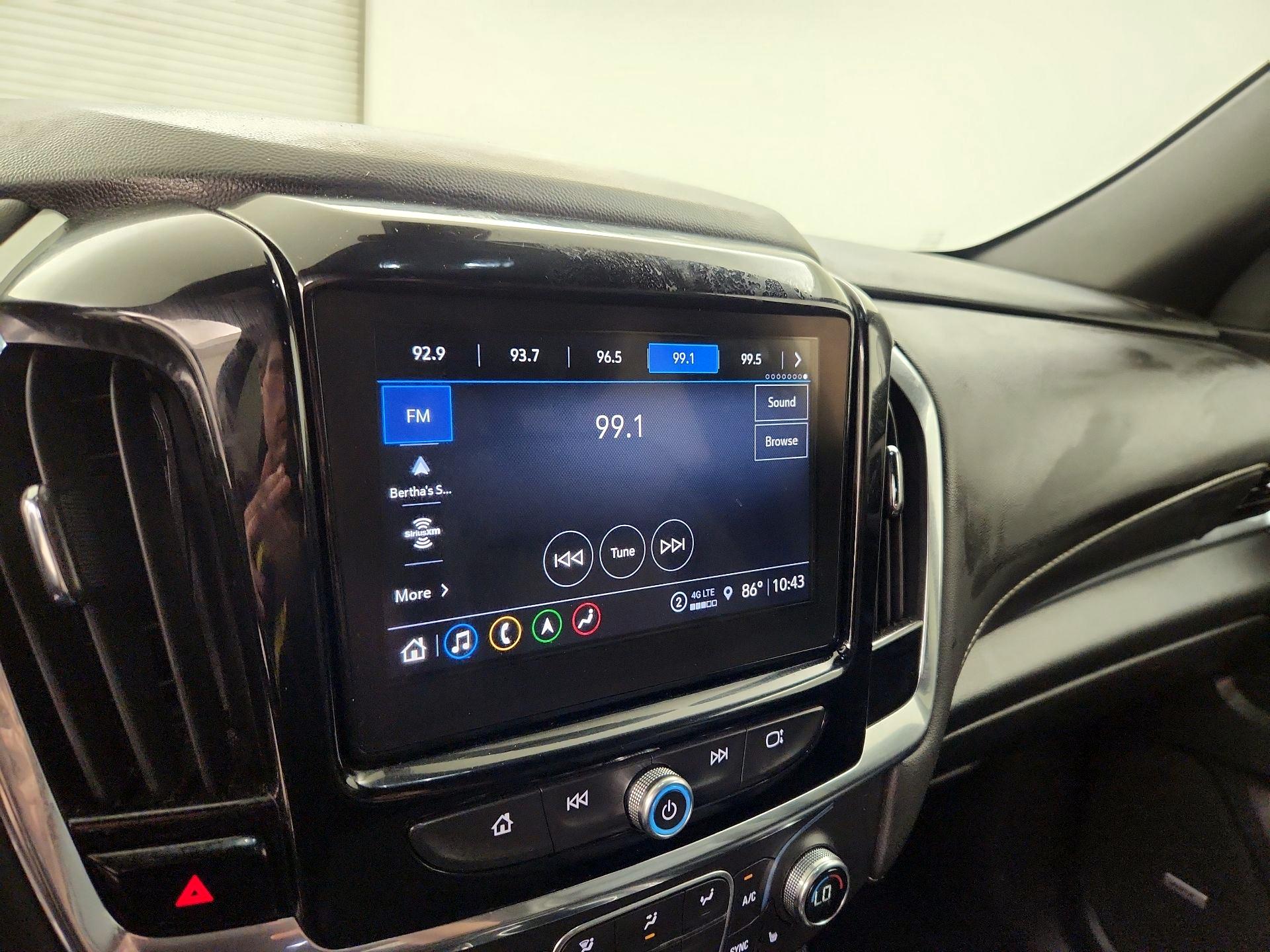 Thumbnail: 2023 Chevrolet Traverse - 16