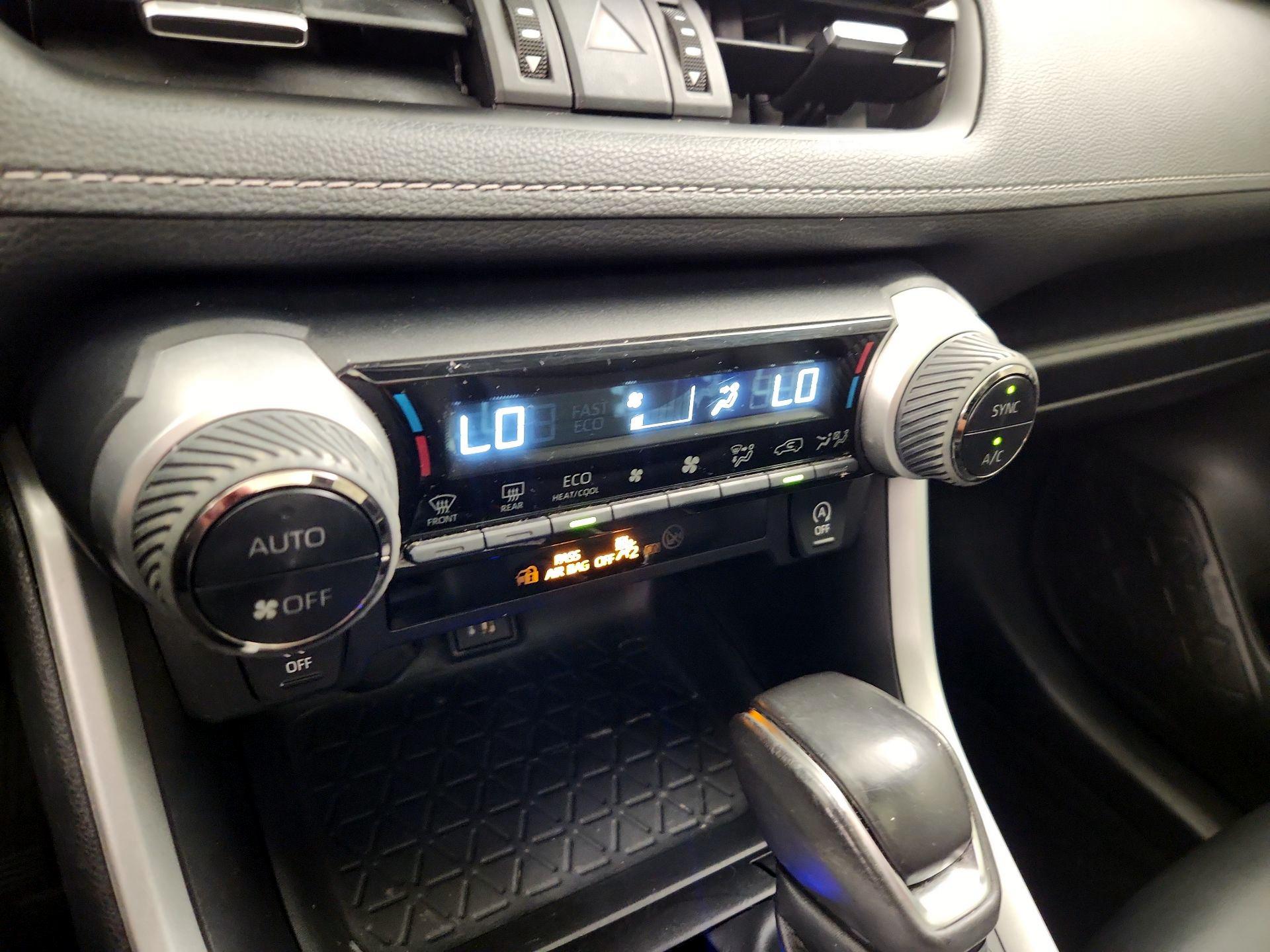 Thumbnail: 2024 Toyota RAV4 - 16
