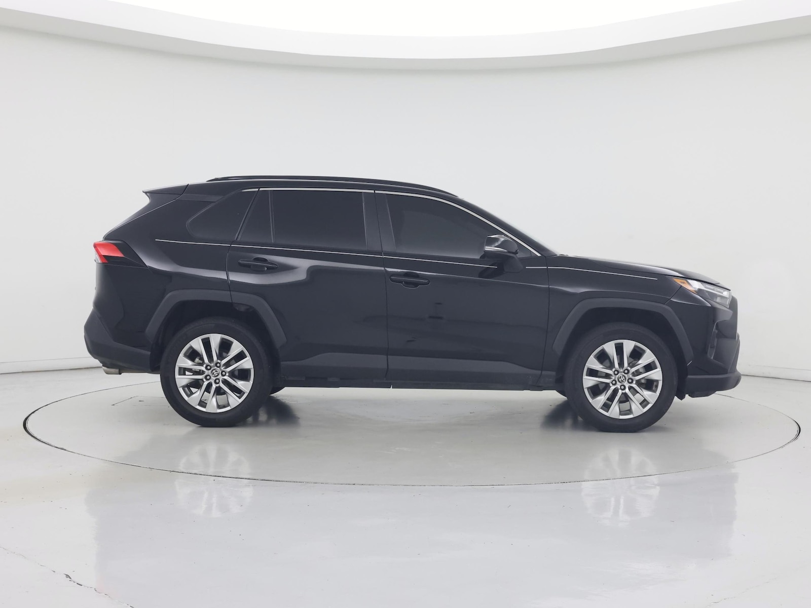 2024 Toyota RAV4 XLE Premium - Photo 8