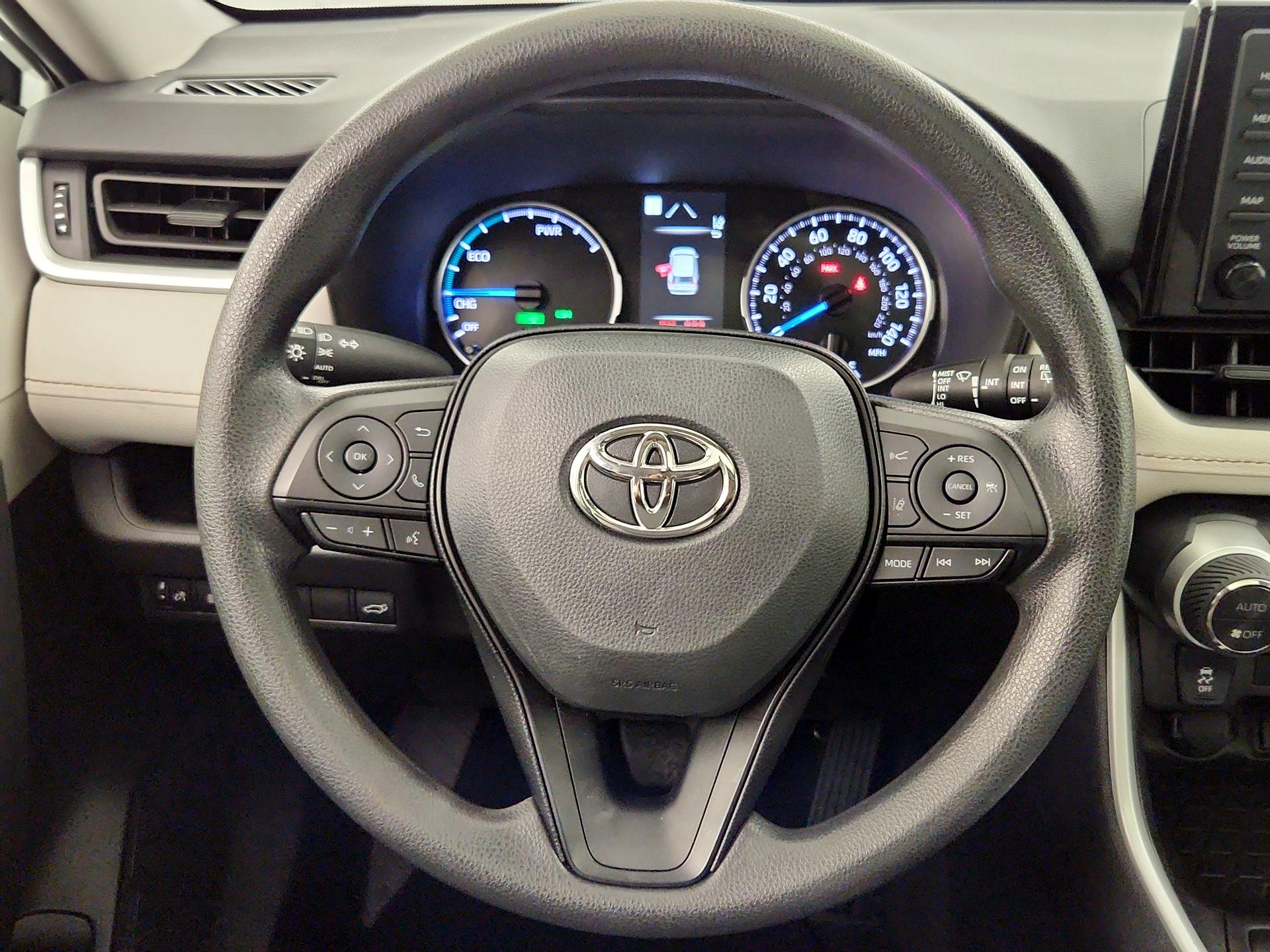 Thumbnail: 2022 Toyota RAV4 - 10