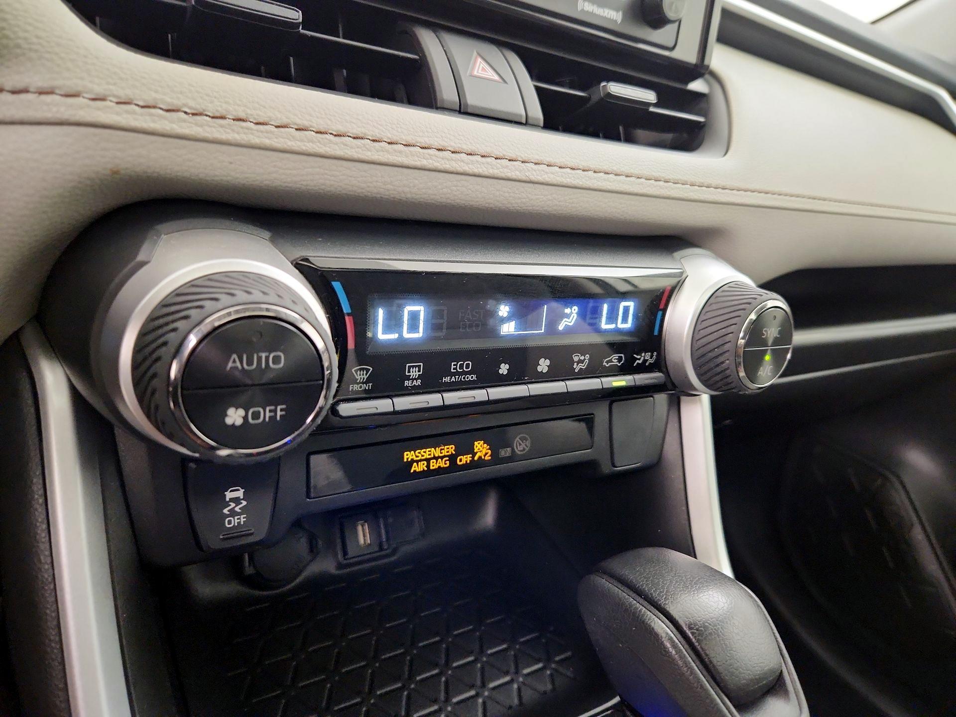 Thumbnail: 2022 Toyota RAV4 - 16