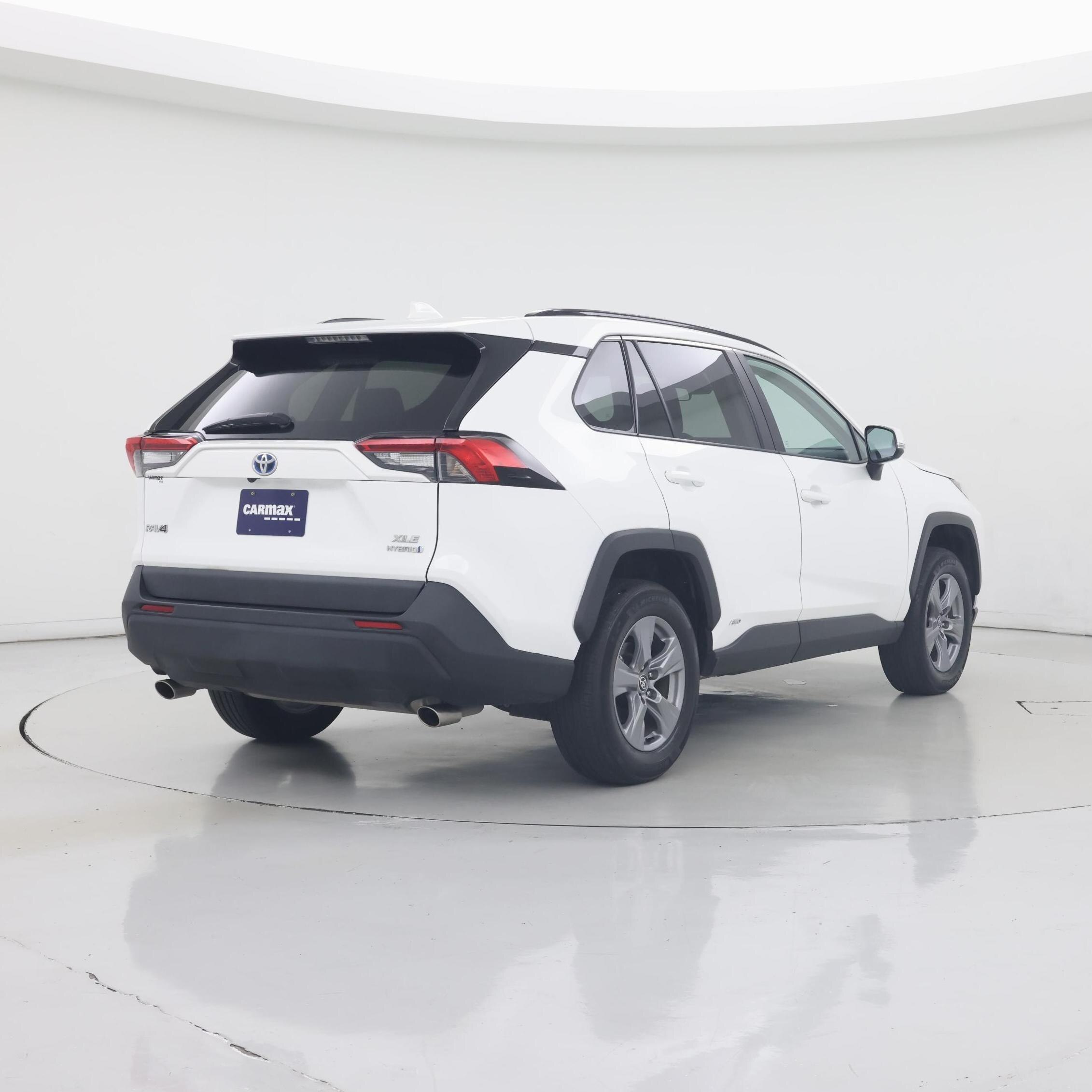 Thumbnail: 2022 Toyota RAV4 - 8