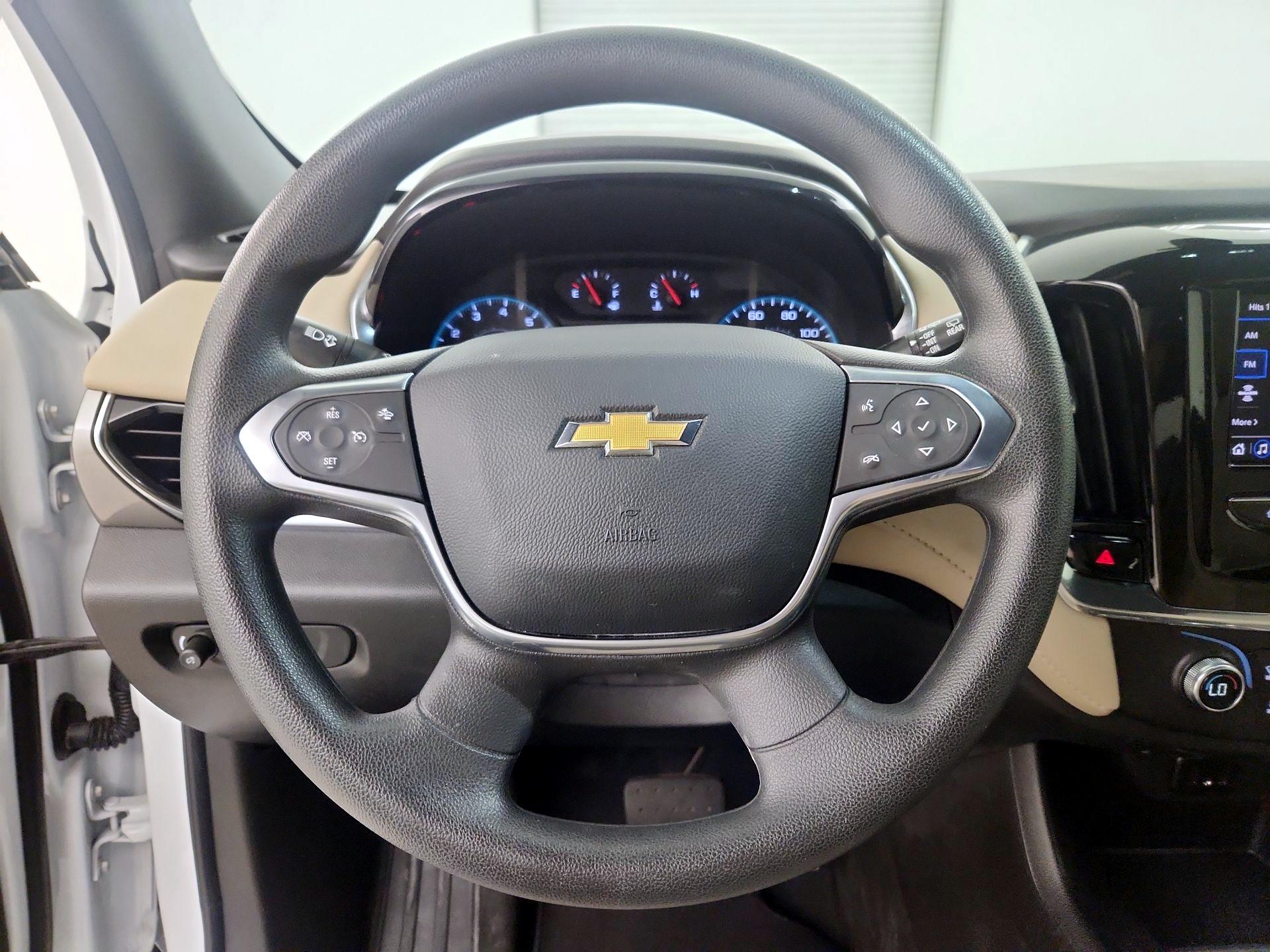 Thumbnail: 2023 Chevrolet Traverse - 10