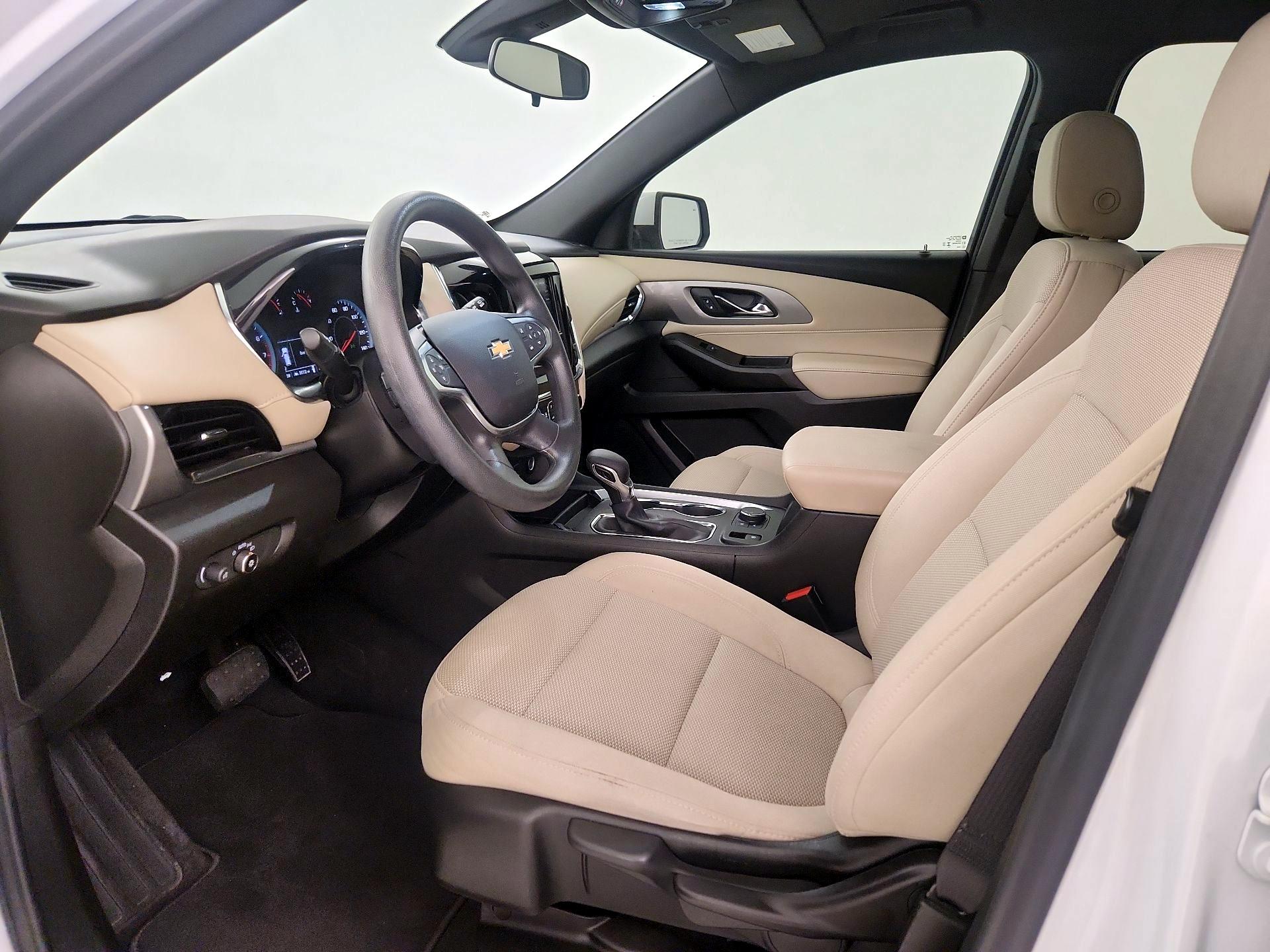 Thumbnail: 2023 Chevrolet Traverse - 11