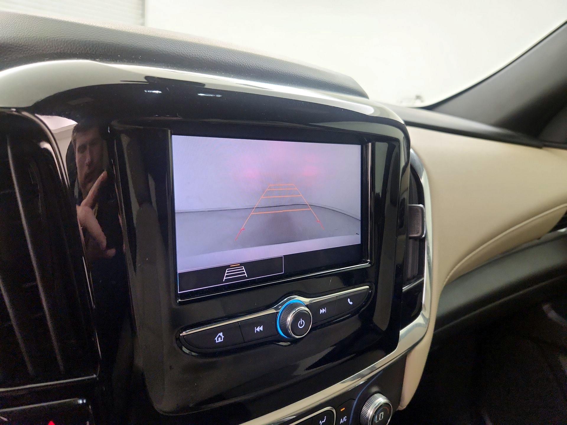 Thumbnail: 2023 Chevrolet Traverse - 14