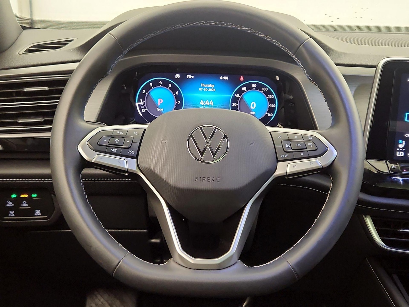 2025 Volkswagen Atlas Cross Sport SE w/Tech - Photo 11