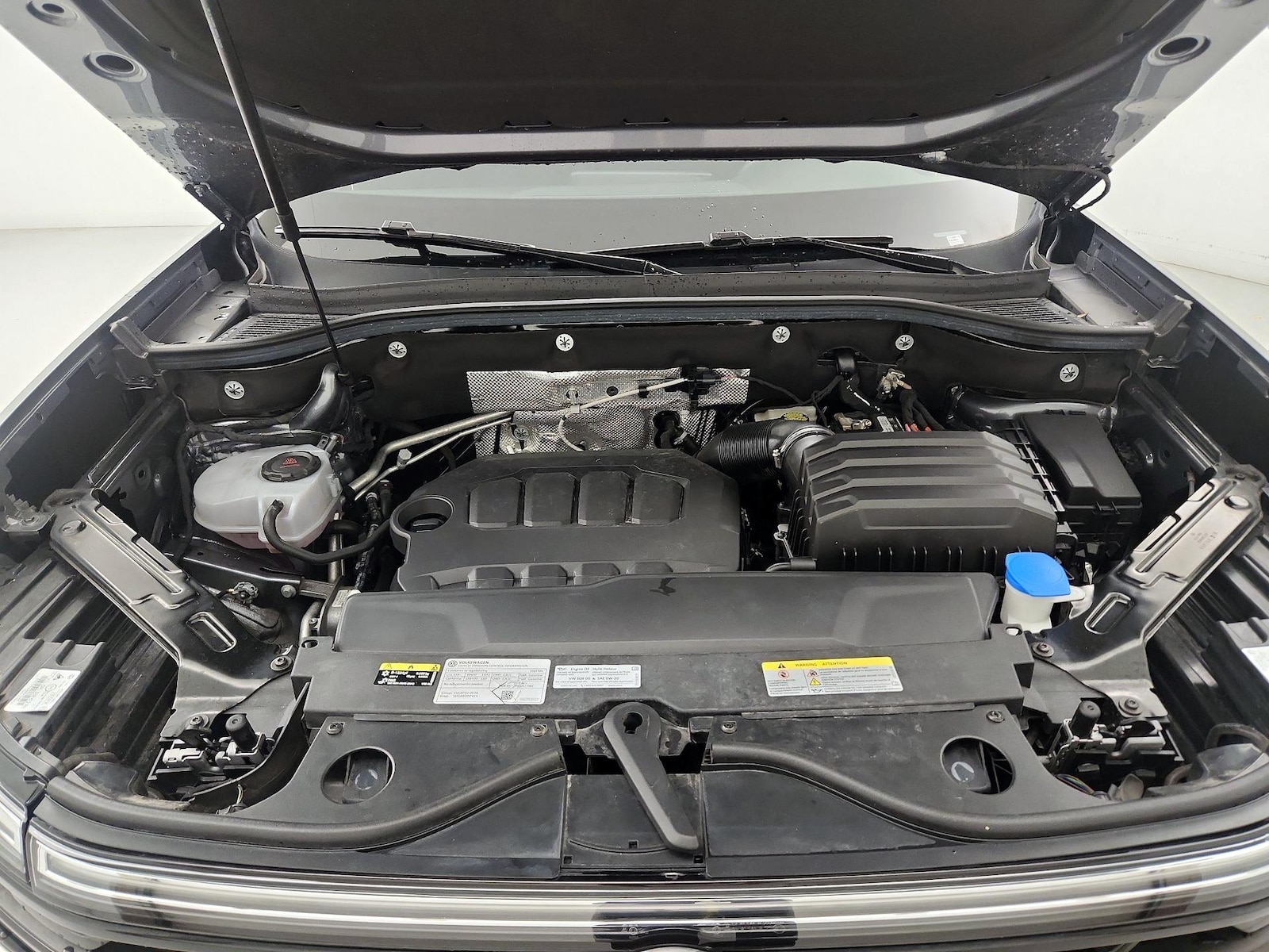 2025 Volkswagen Atlas Cross Sport SE w/Tech - Photo 23