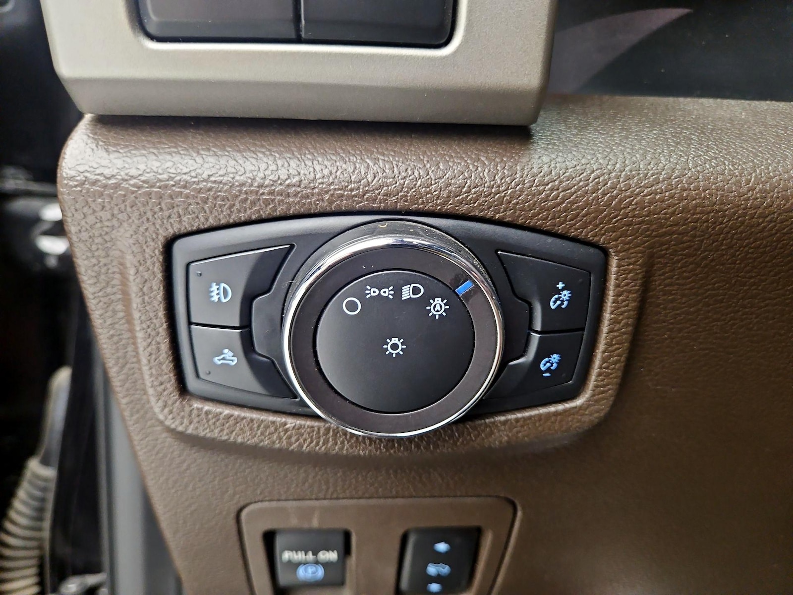 2019 Ford F-150 King Ranch - Photo 14