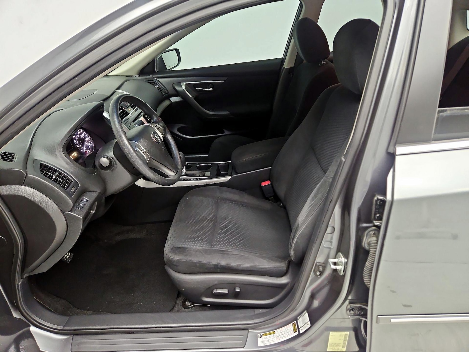 2015 Nissan Altima S - Photo 12