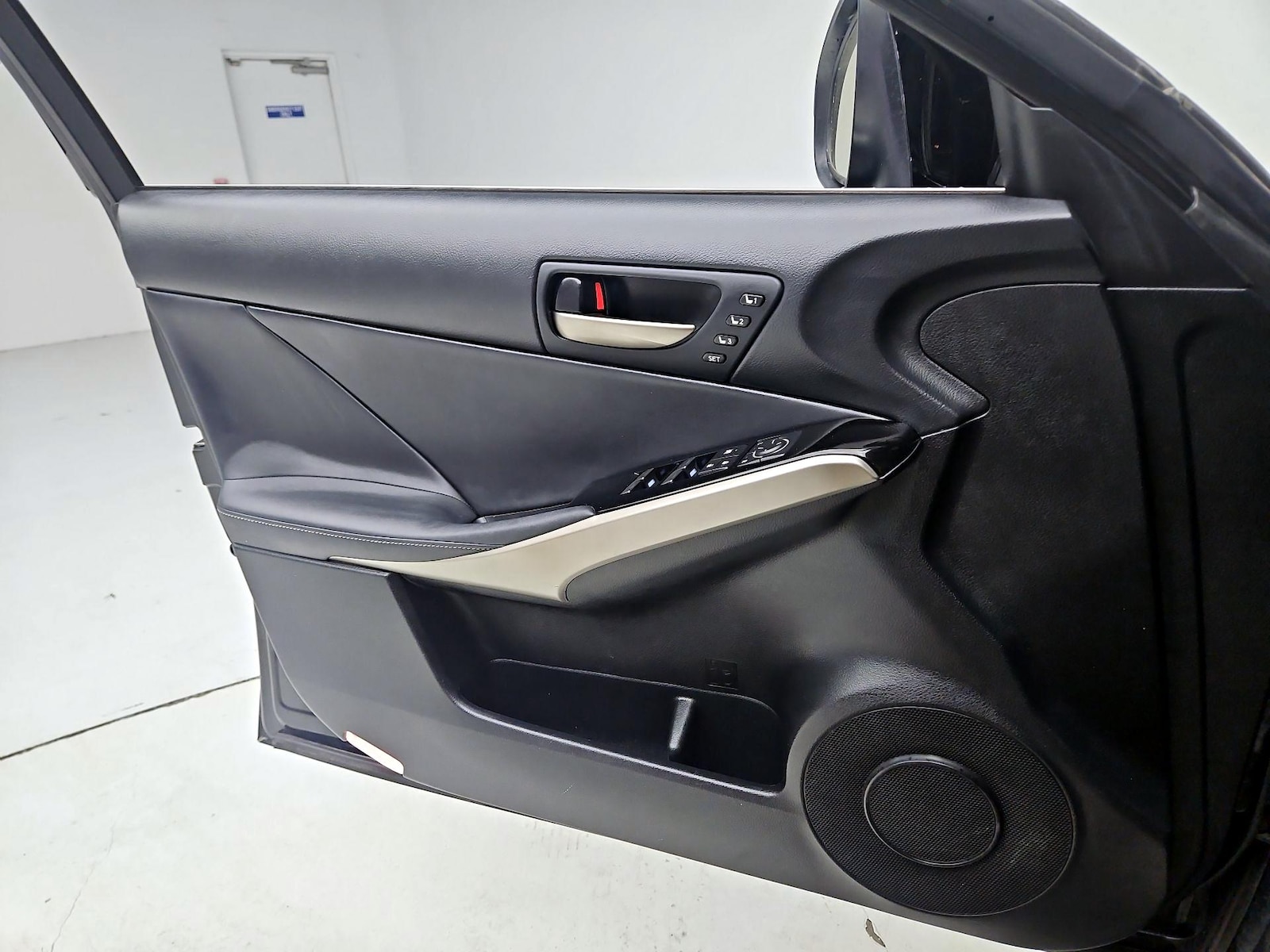 2018 Lexus IS 300 - Photo 13
