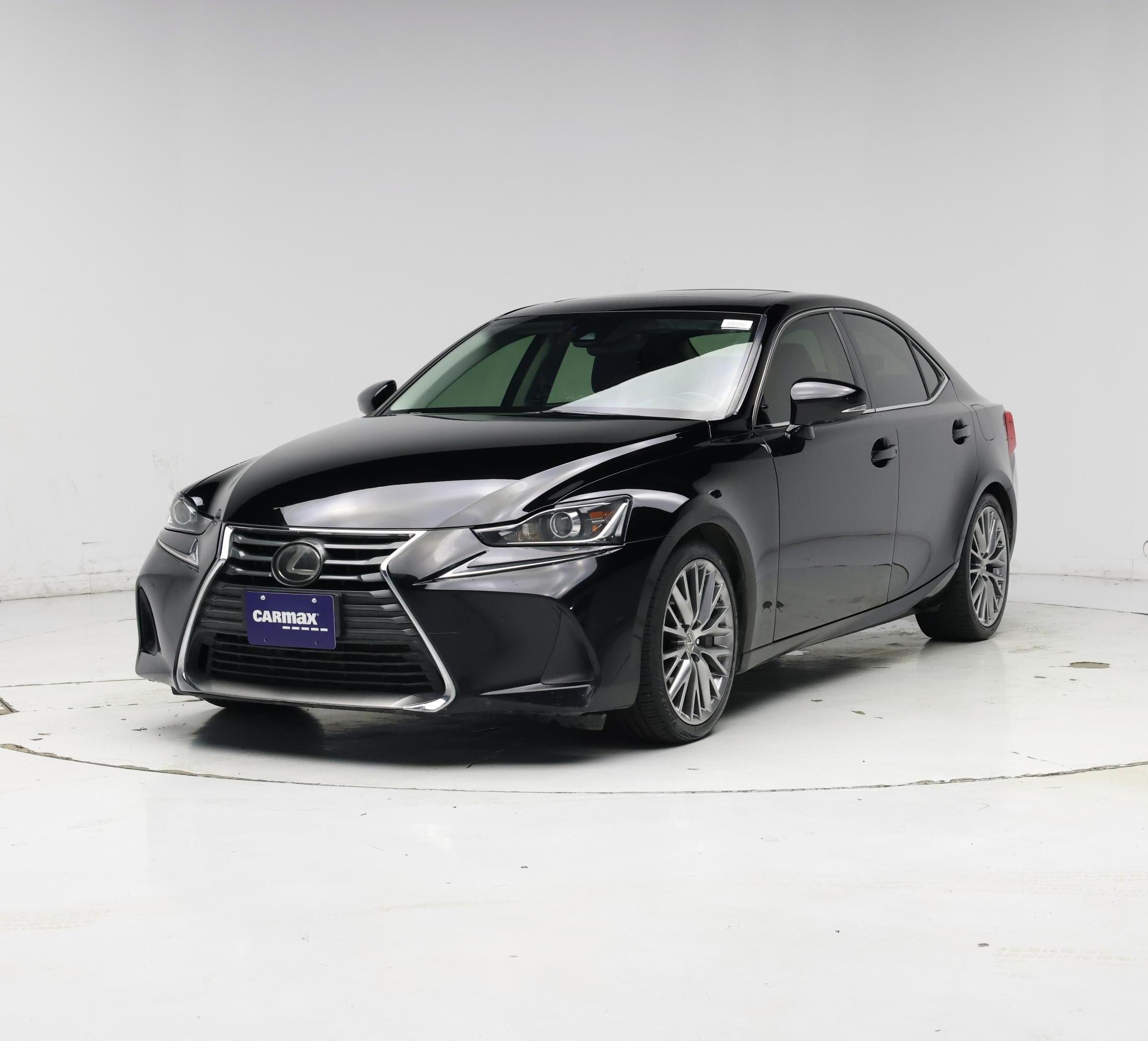 Thumbnail: 2018 Lexus IS - 4