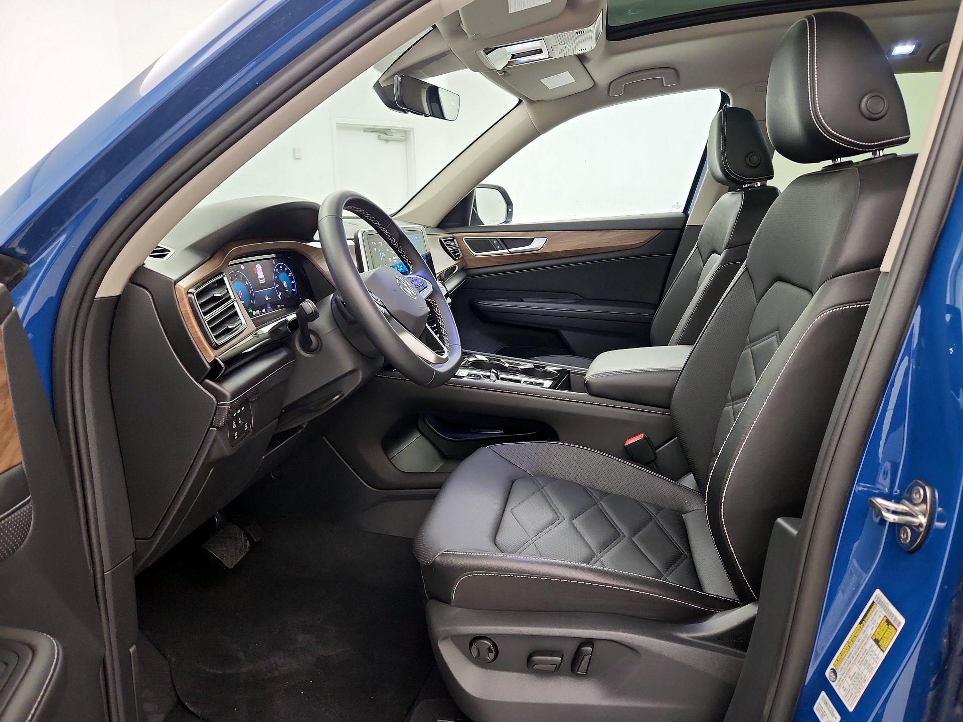 Thumbnail: 2025 Volkswagen Atlas - 11