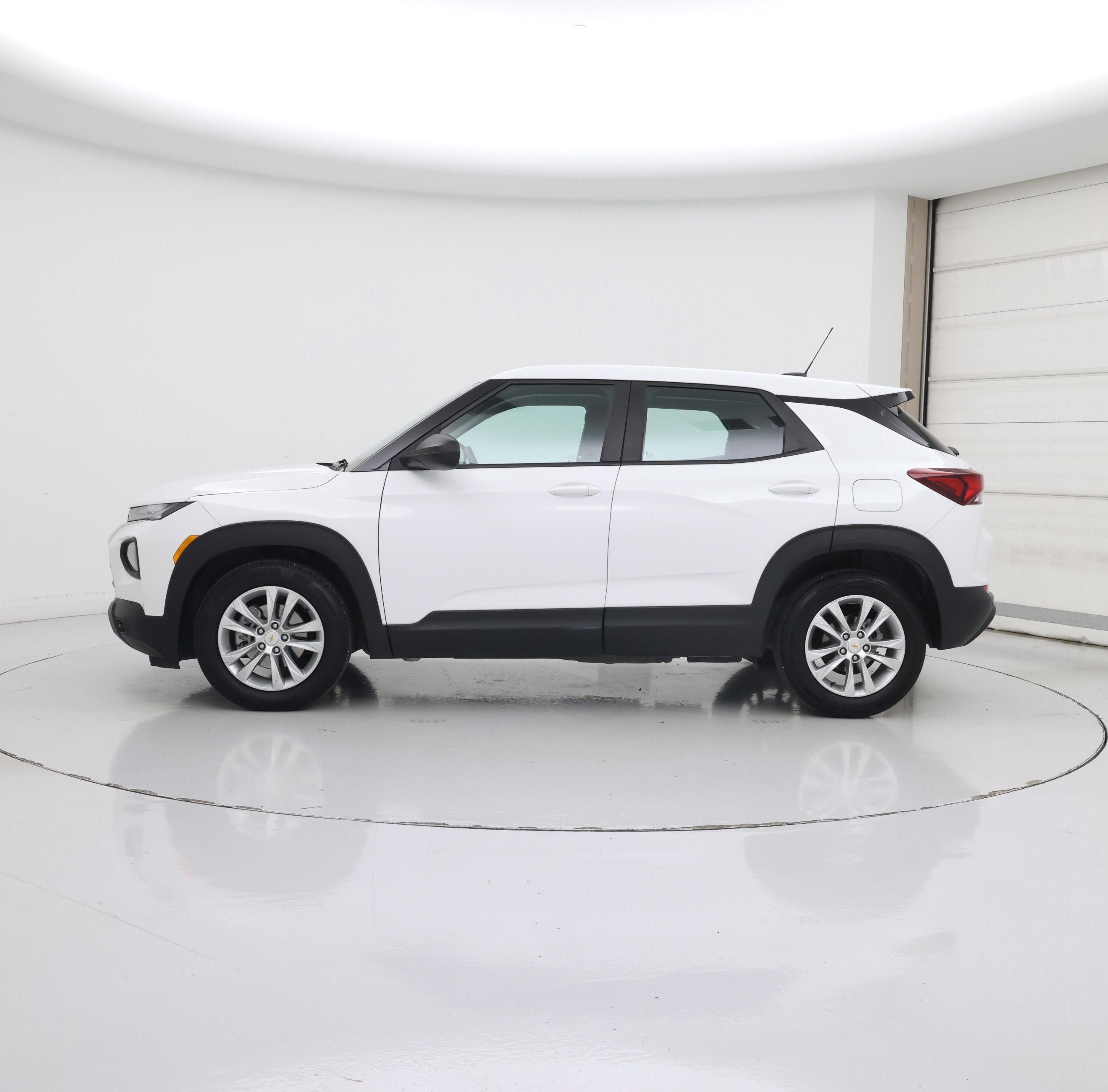 Thumbnail: 2021 Chevrolet TrailBlazer - 3