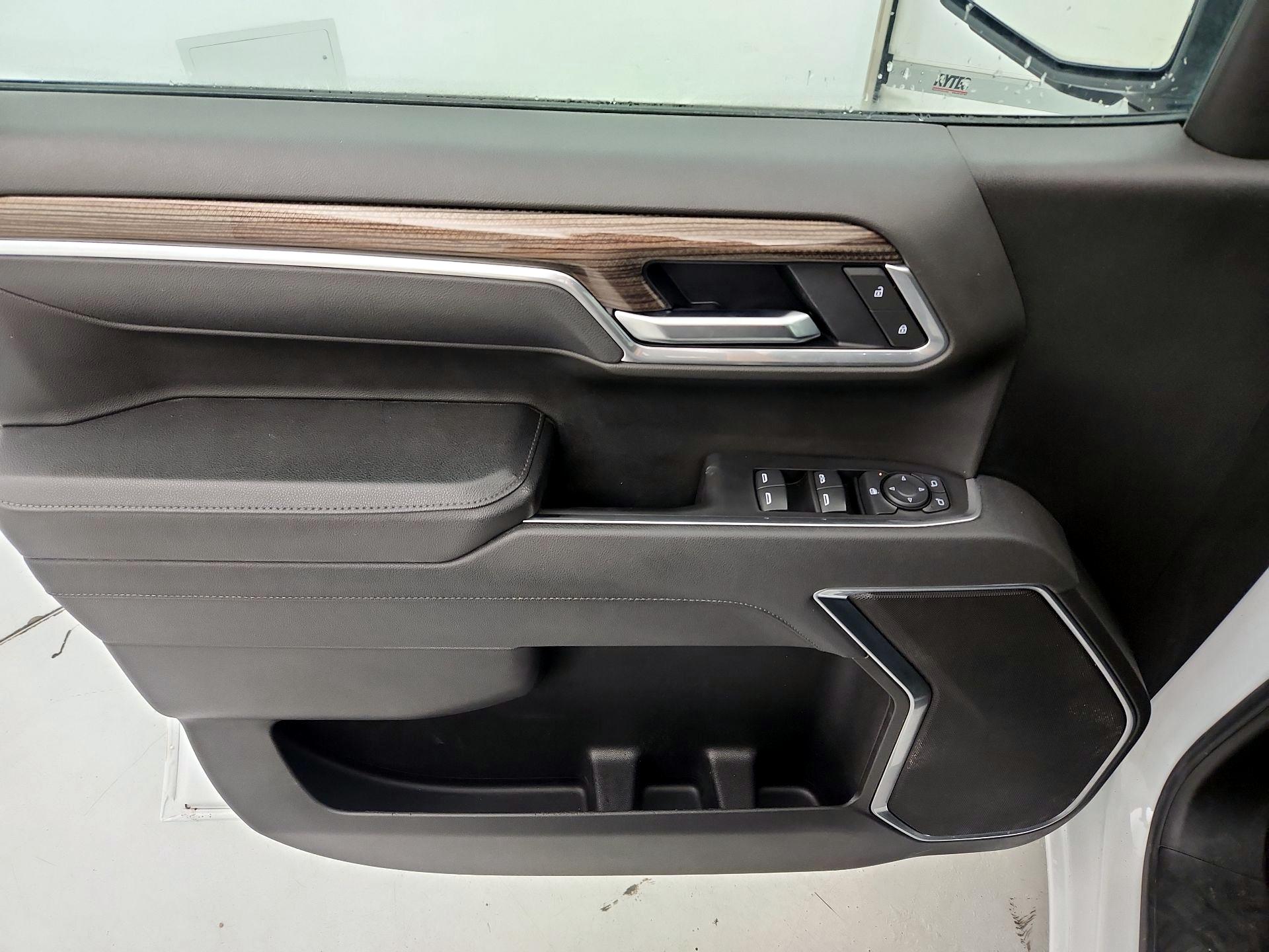 Thumbnail: 2025 Chevrolet Silverado 1500 - 12
