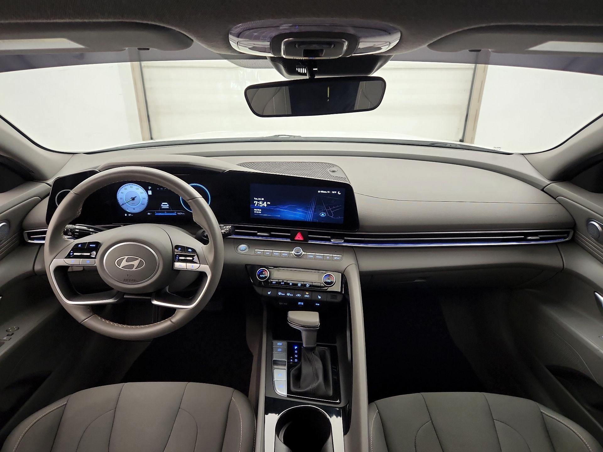 Thumbnail: 2024 Hyundai Elantra - 9