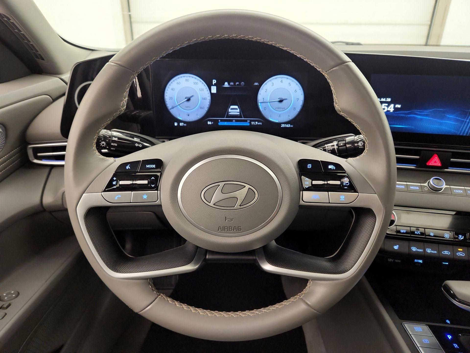 Thumbnail: 2024 Hyundai Elantra - 10