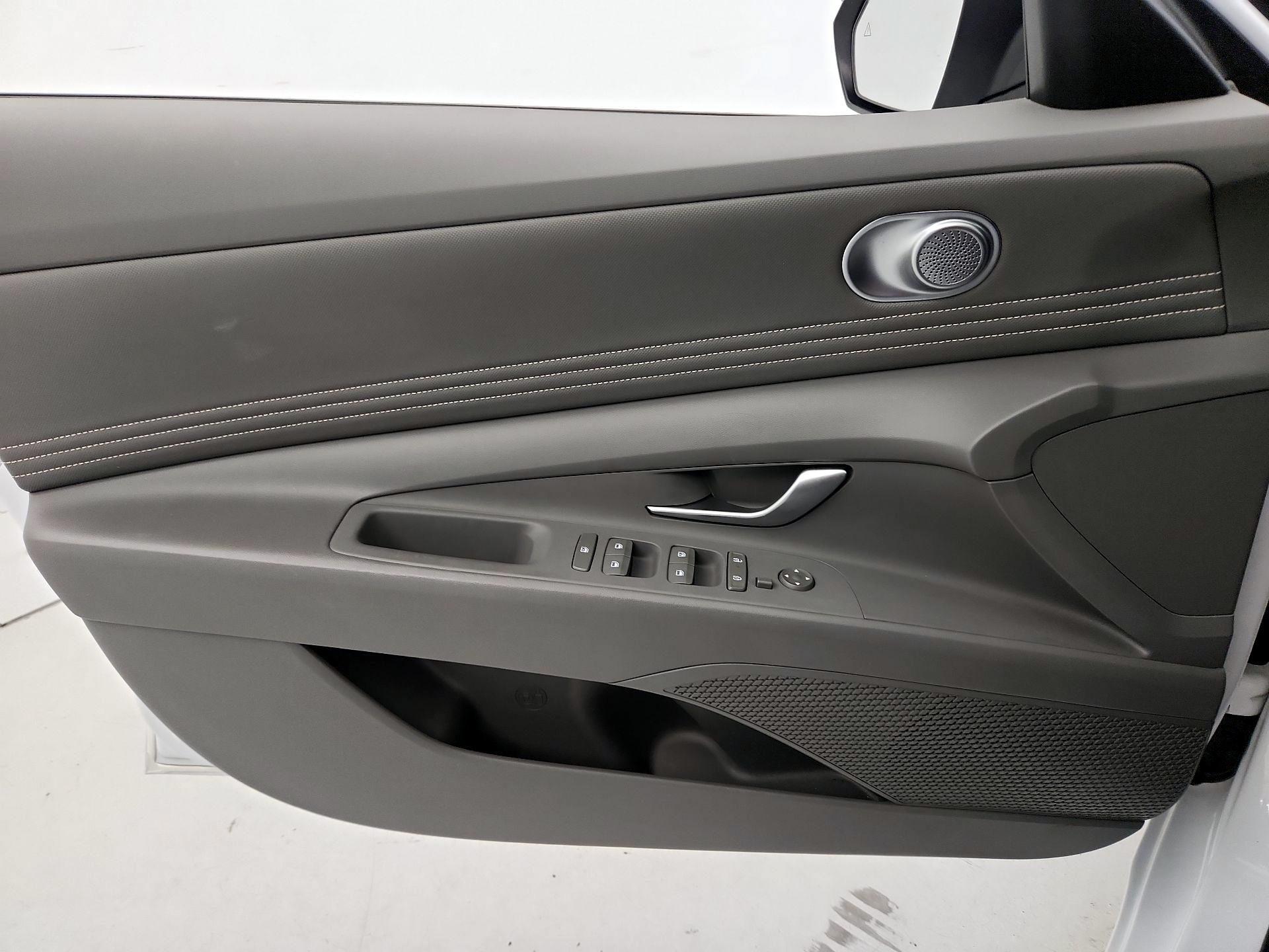 Thumbnail: 2024 Hyundai Elantra - 12