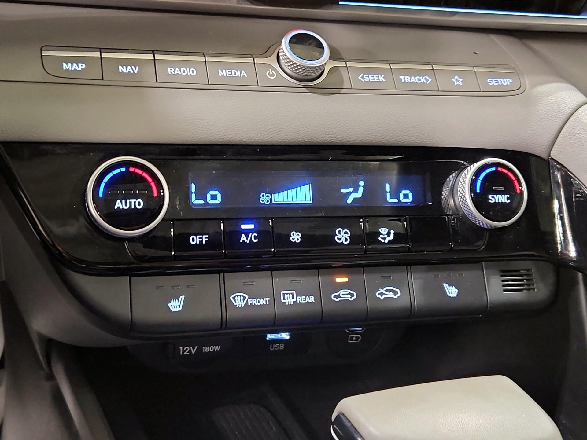 Thumbnail: 2024 Hyundai Elantra - 17