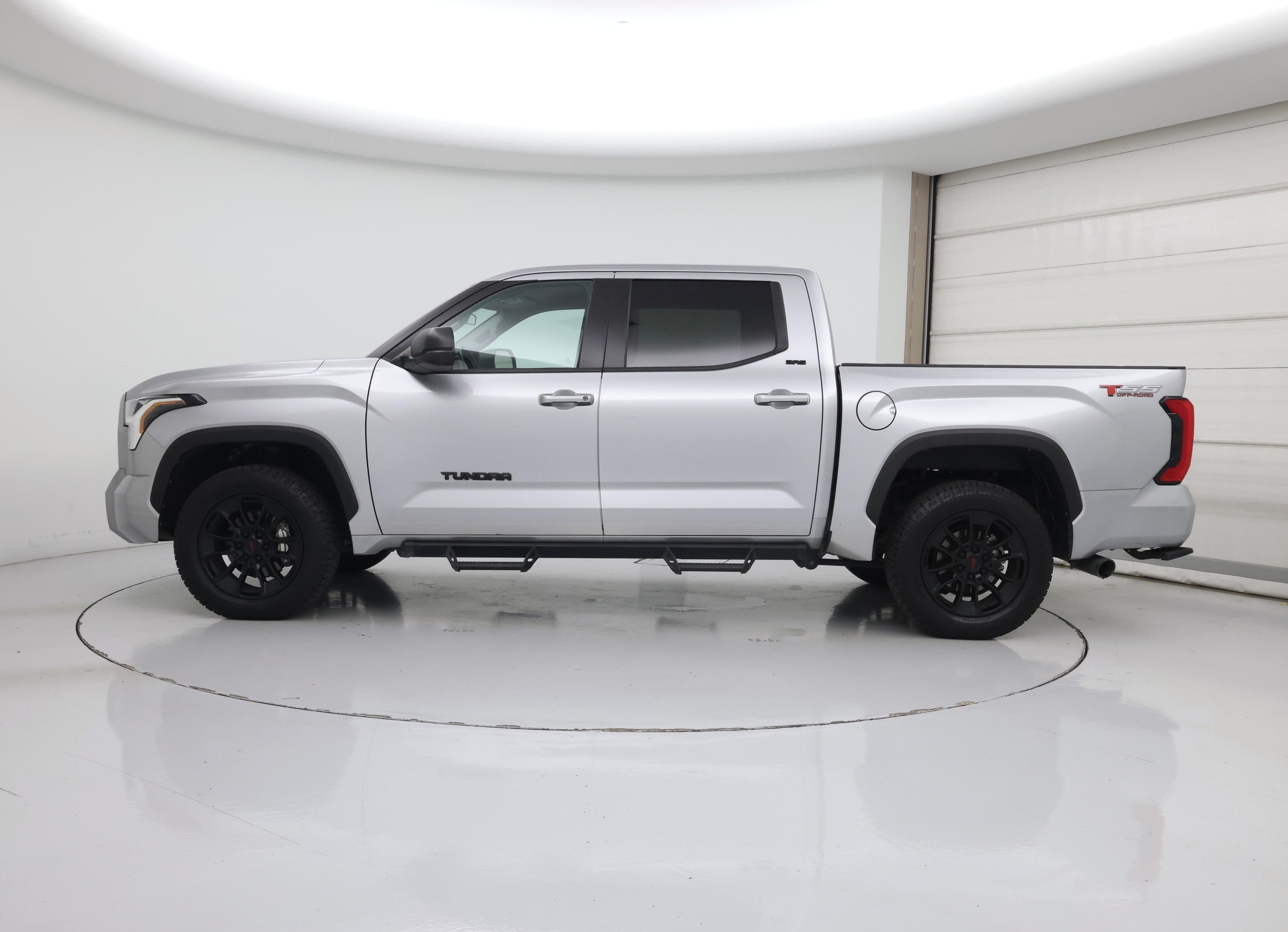 Thumbnail: 2024 Toyota Tundra - 3