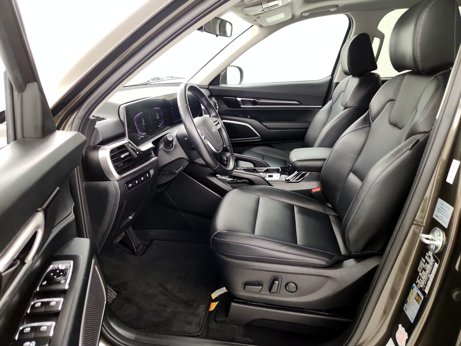 2025 Kia Telluride S - Photo 12