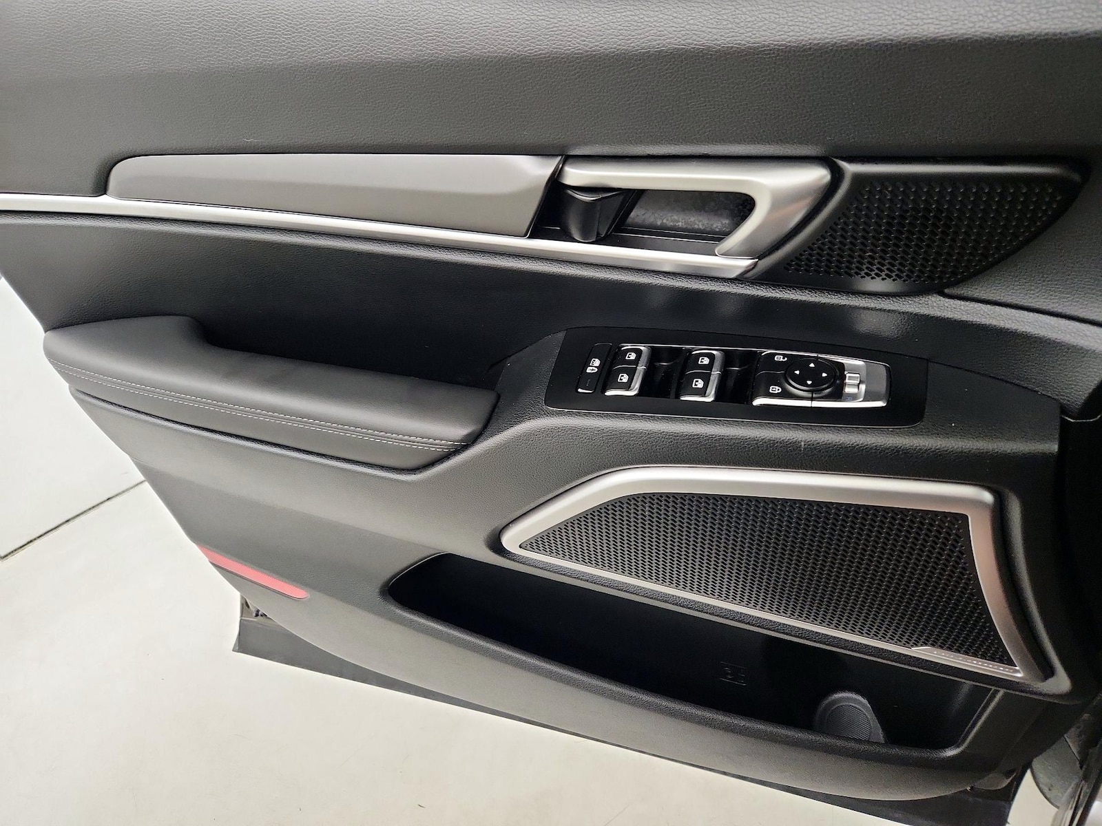 2025 Kia Telluride S - Photo 13